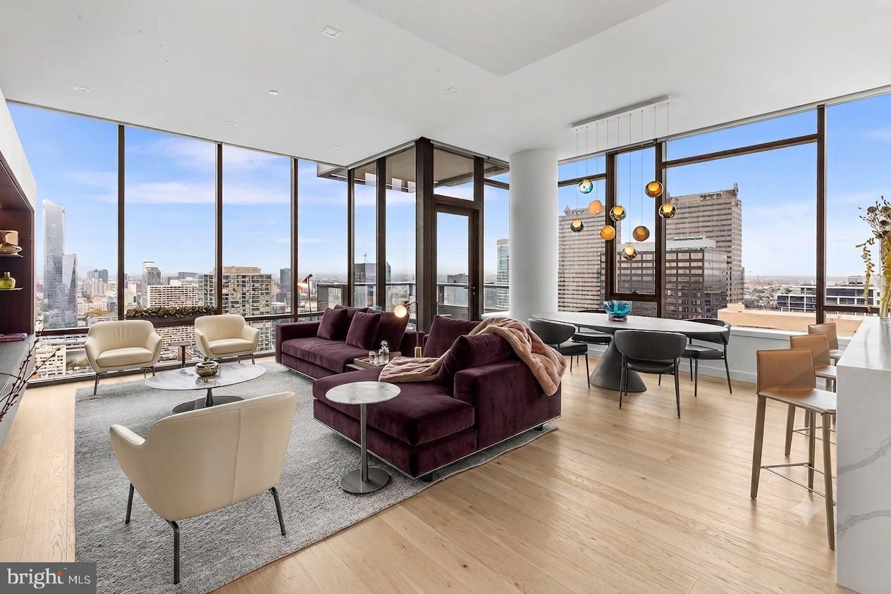 RITTENHOUSE SQUARE - Residential