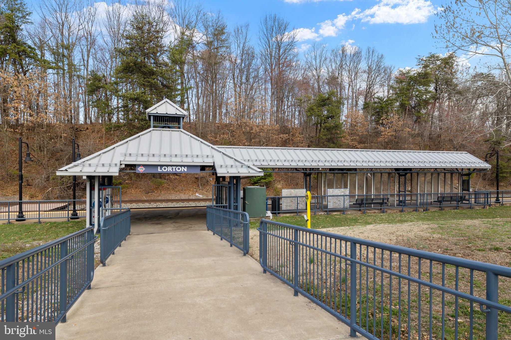 LORTON TOWN CNTR LANDBAY - Residential