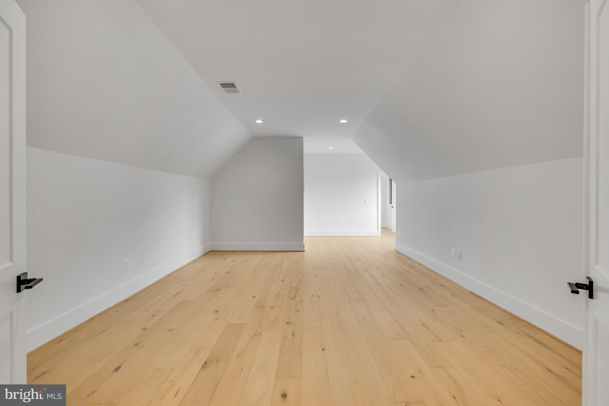 LITTLE VIENNA ESTATES - Residential