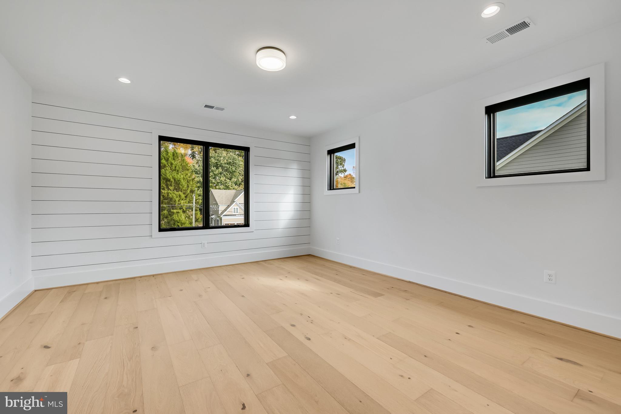 LITTLE VIENNA ESTATES - Residential
