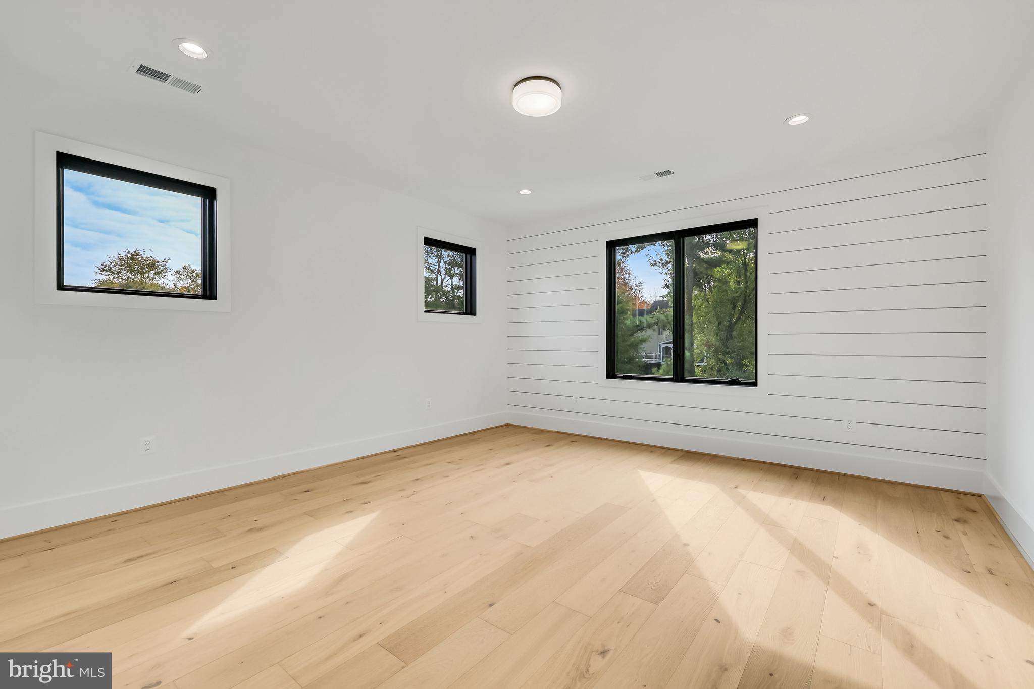 LITTLE VIENNA ESTATES - Residential