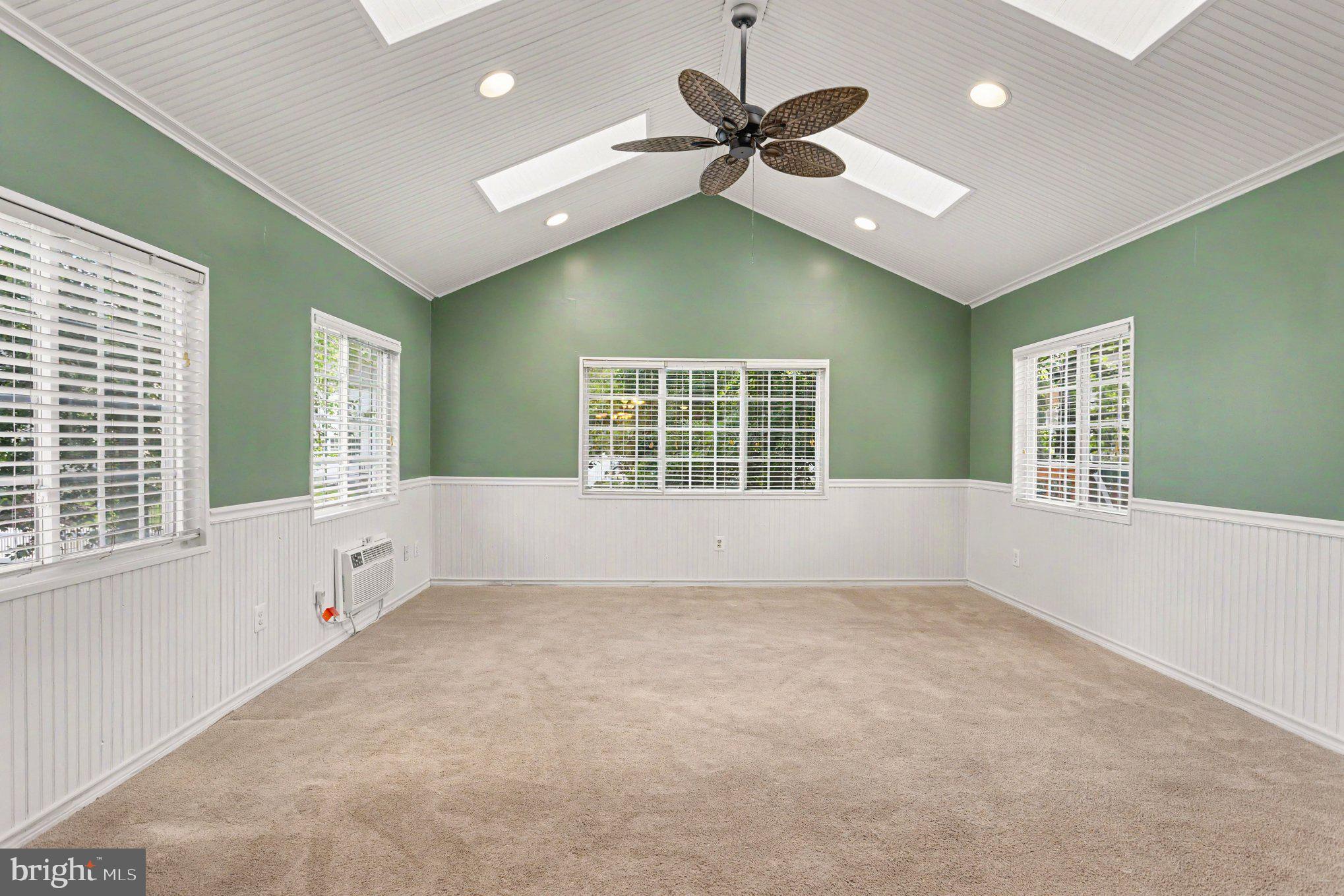 TRIMBLE WOODS - Residential