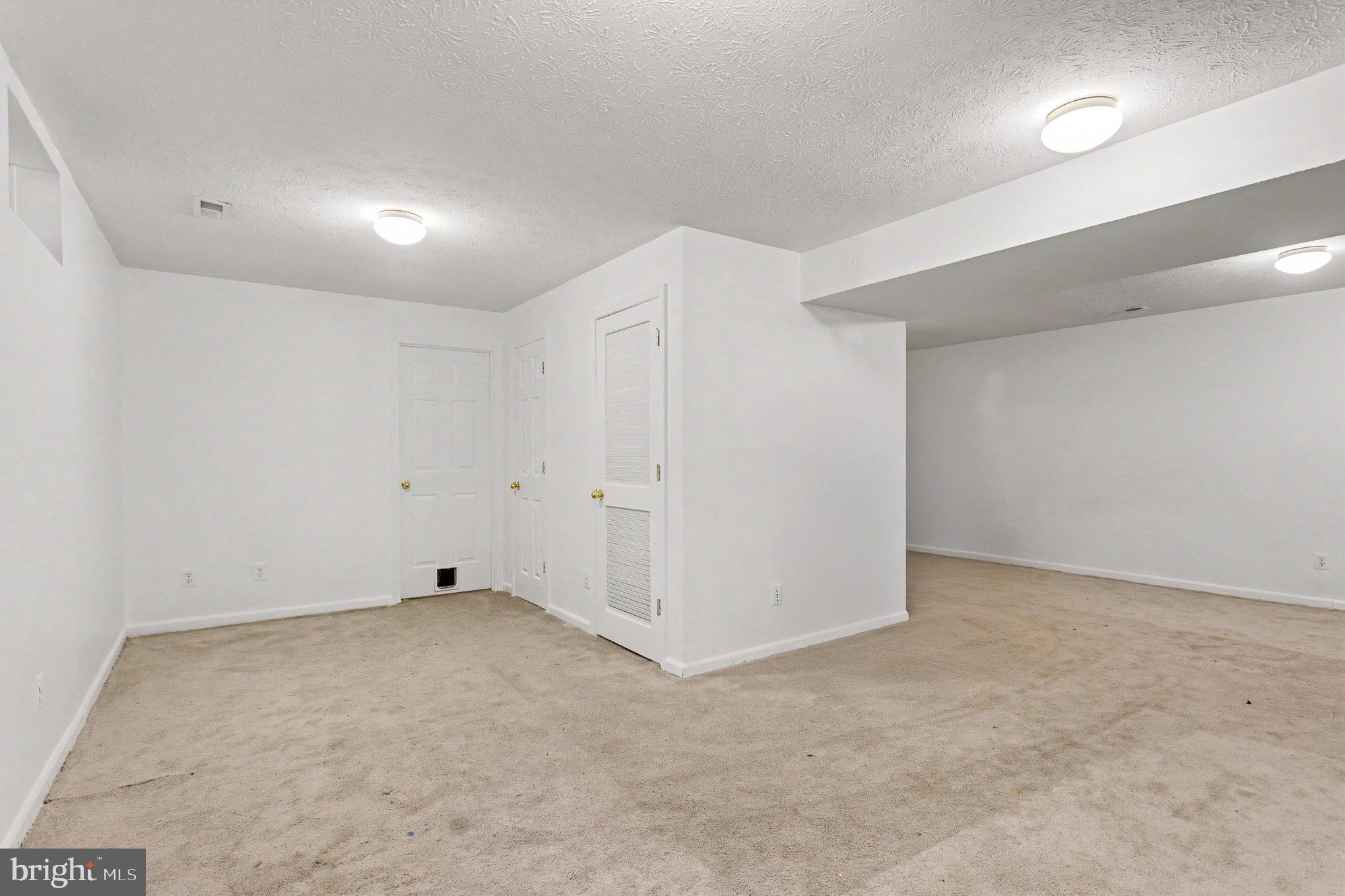 TRIMBLE WOODS - Residential