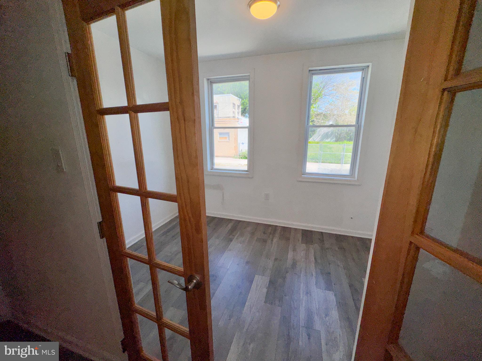 POINT BREEZE - Residential Income