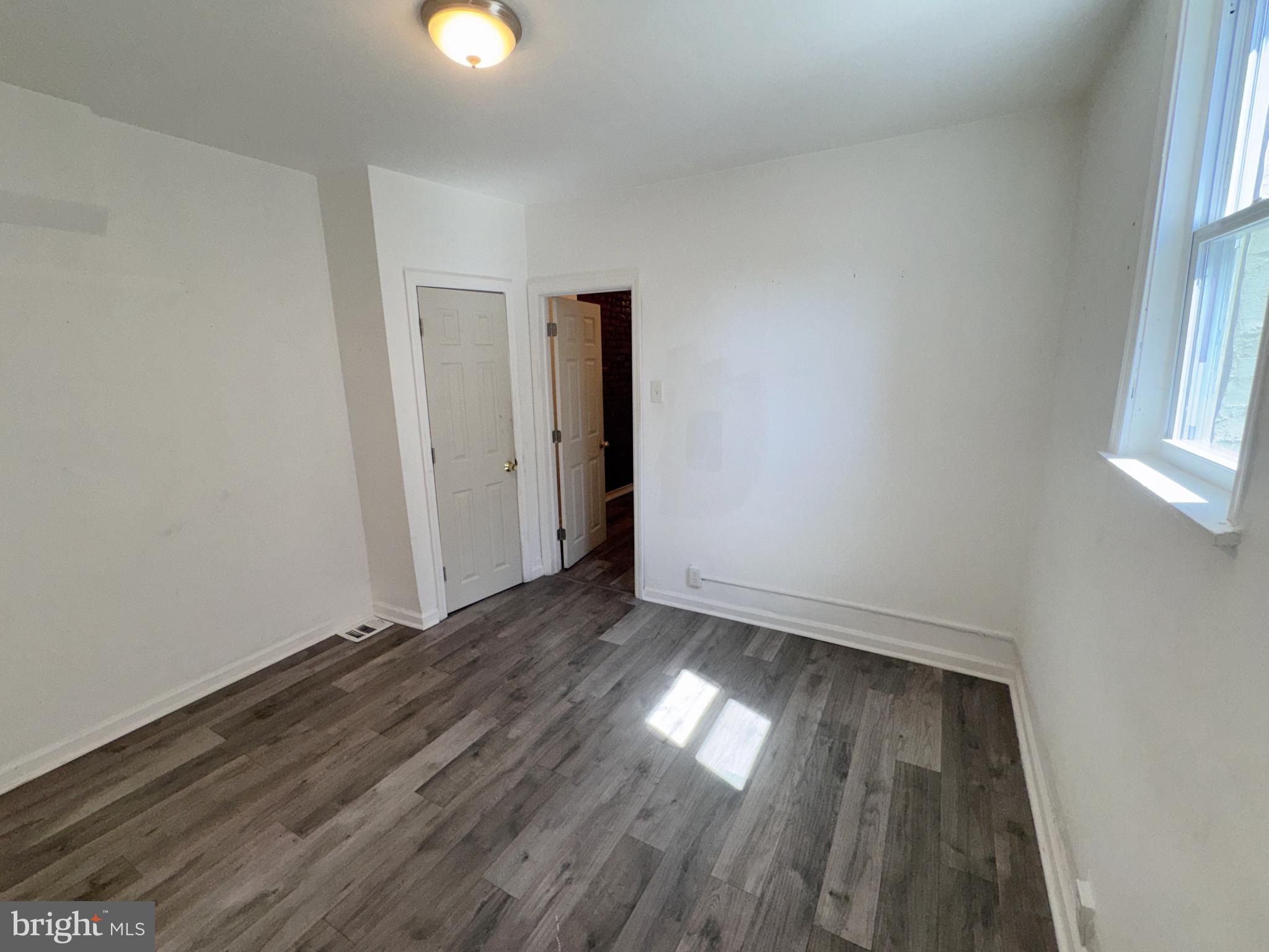 POINT BREEZE - Residential Income