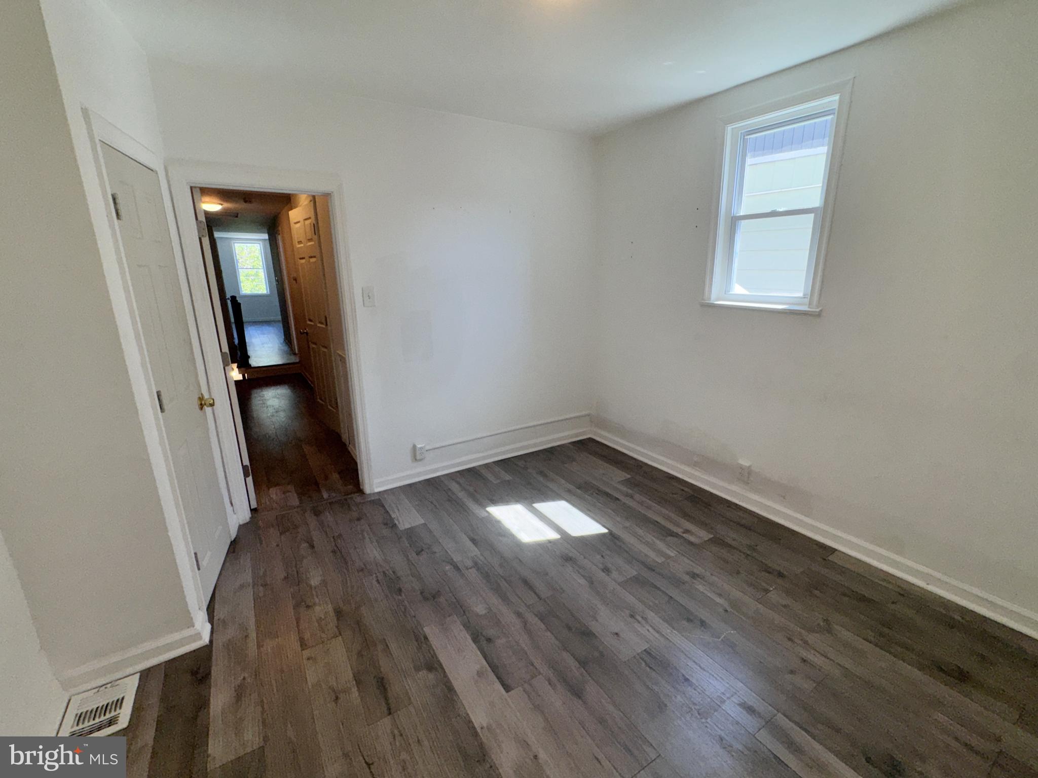 POINT BREEZE - Residential Income