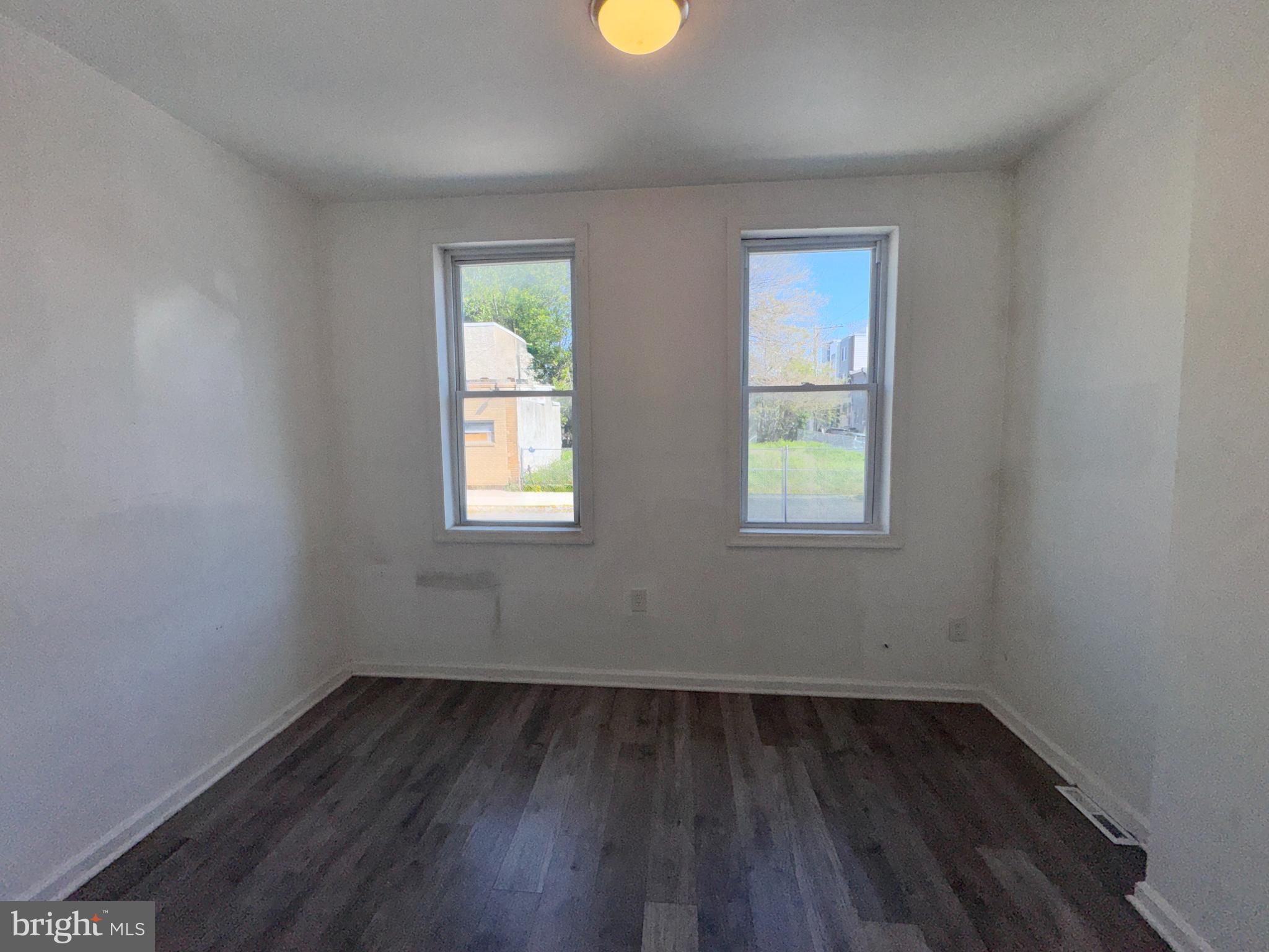 POINT BREEZE - Residential Income