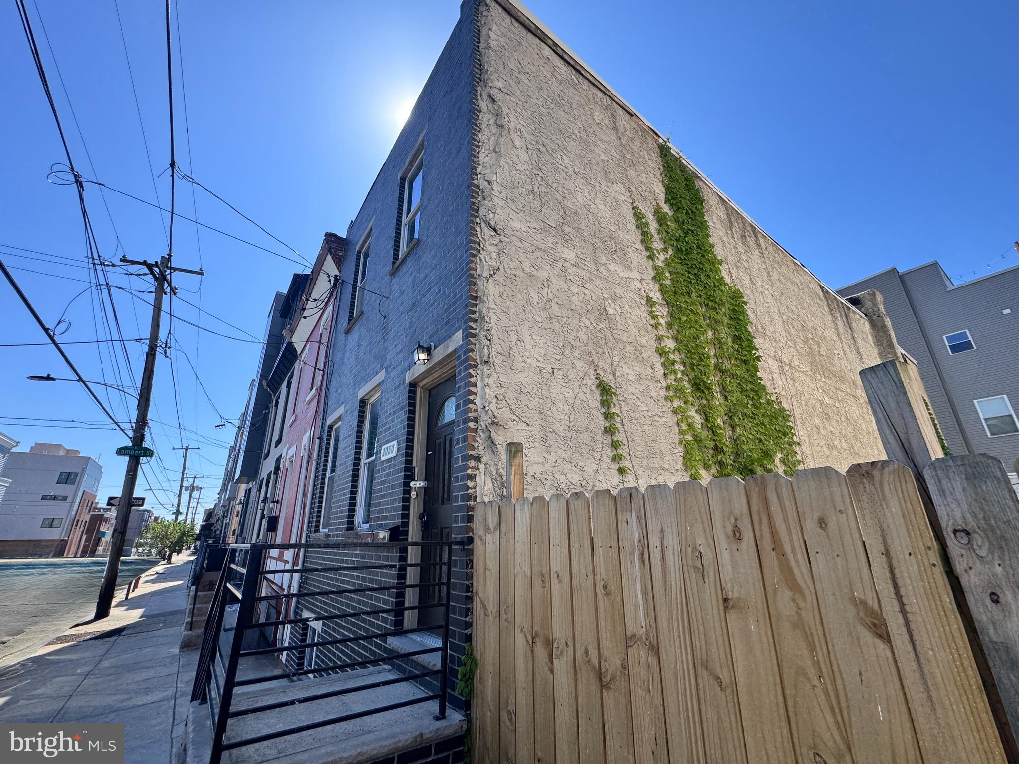 POINT BREEZE - Residential Income