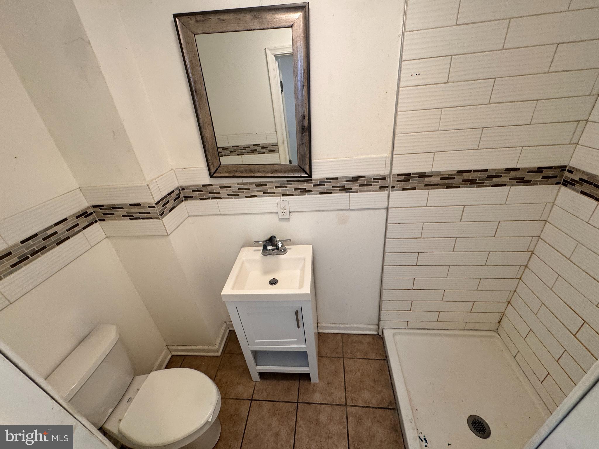 POINT BREEZE - Residential Income