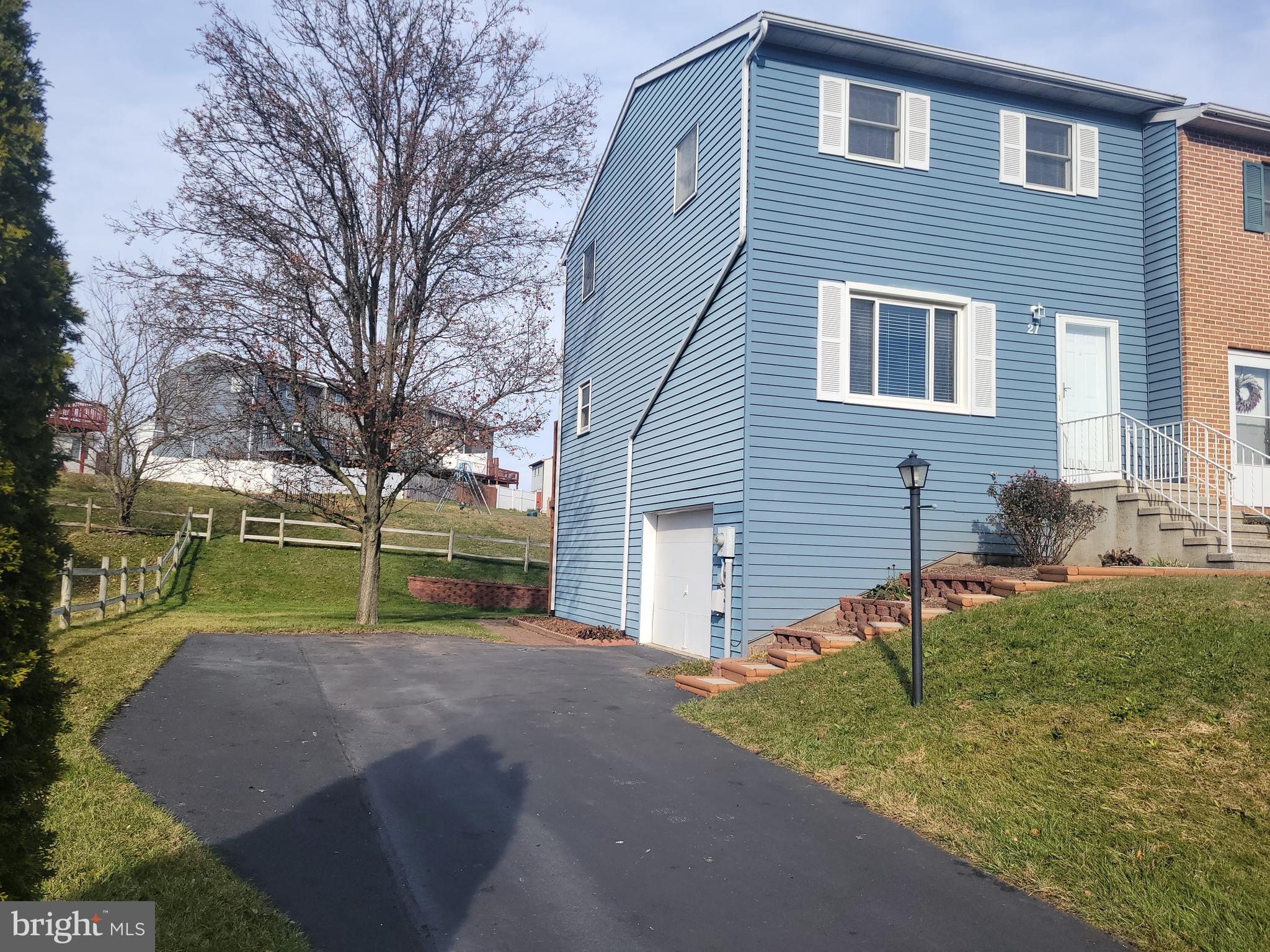VILLAGE OF VALLEY GREEN - Residential