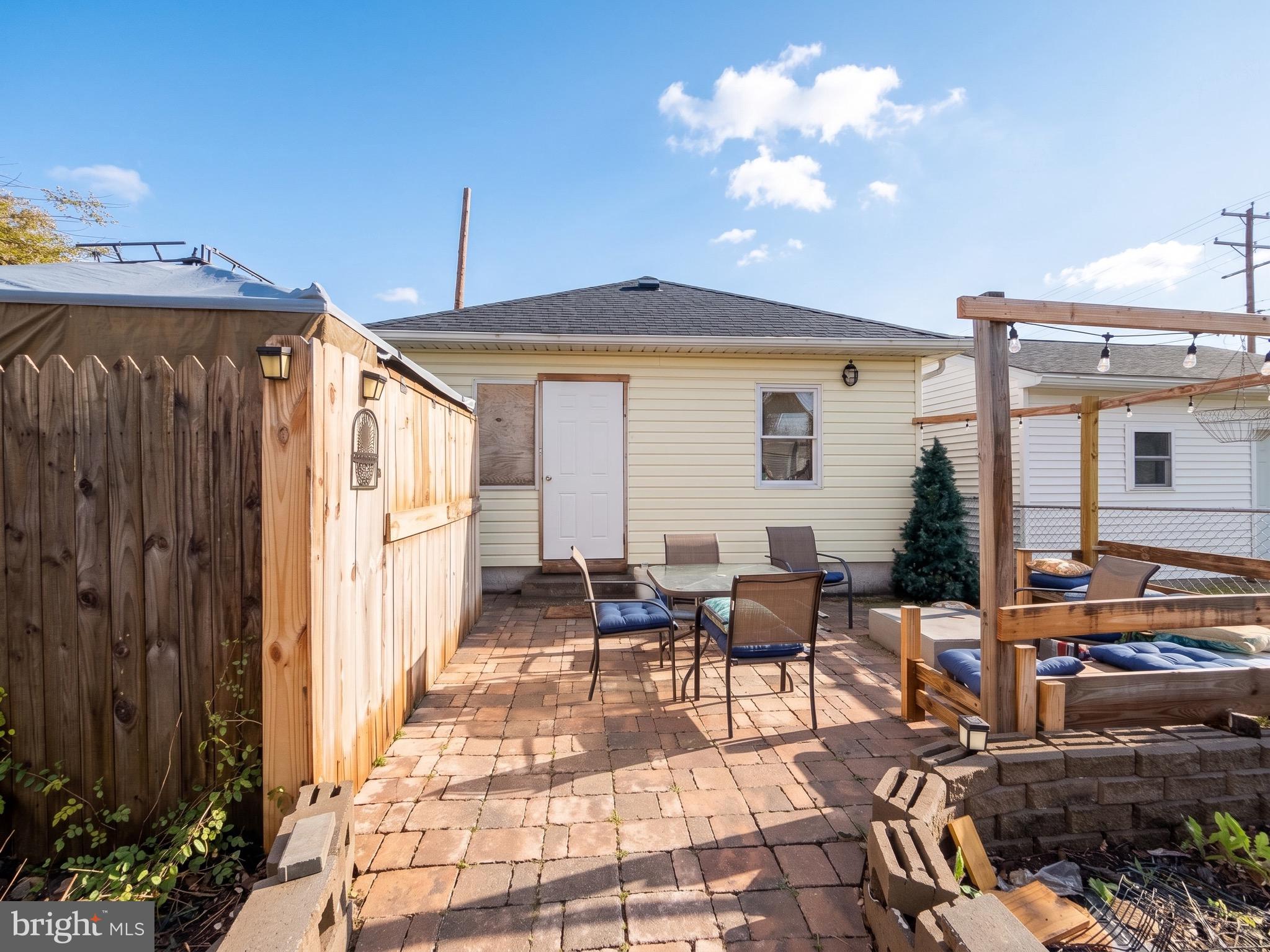 MIDWAY-MCSHERRYS - Residential