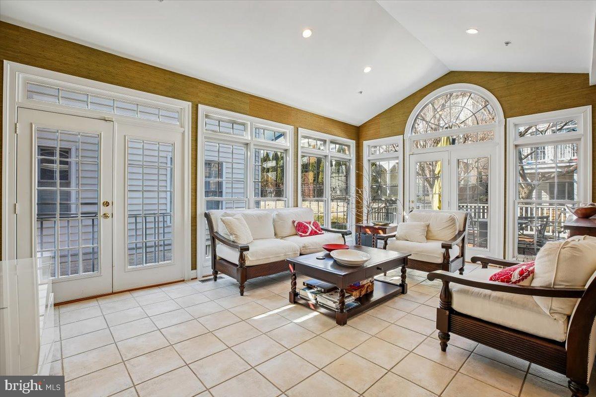 FALLSGROVE - Residential