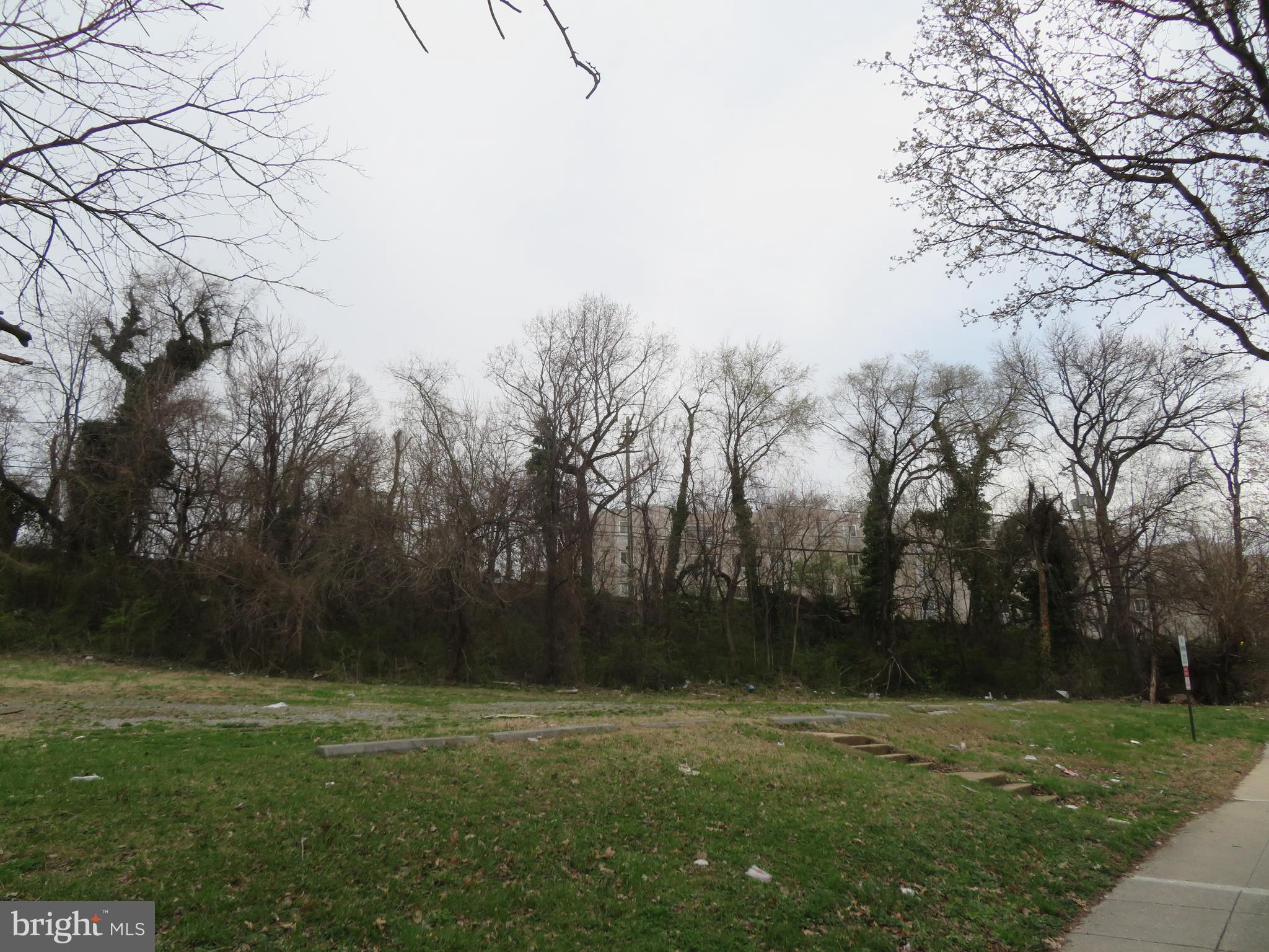 Builders and Developers - Great opportunity to build 6 homes in Washington Highlands! Lots being sold in one package $99,900 per lot.  Lots 128 - 133 - Total SF all lots 10,260 SF (.24 acres), Total Taxes all lots $543.  Zoned R-2, 6 contiguous at the corner of Atlantic and Barnaby Street.  Recorded plat.  Potential bo build 1800-2000 SF homes.