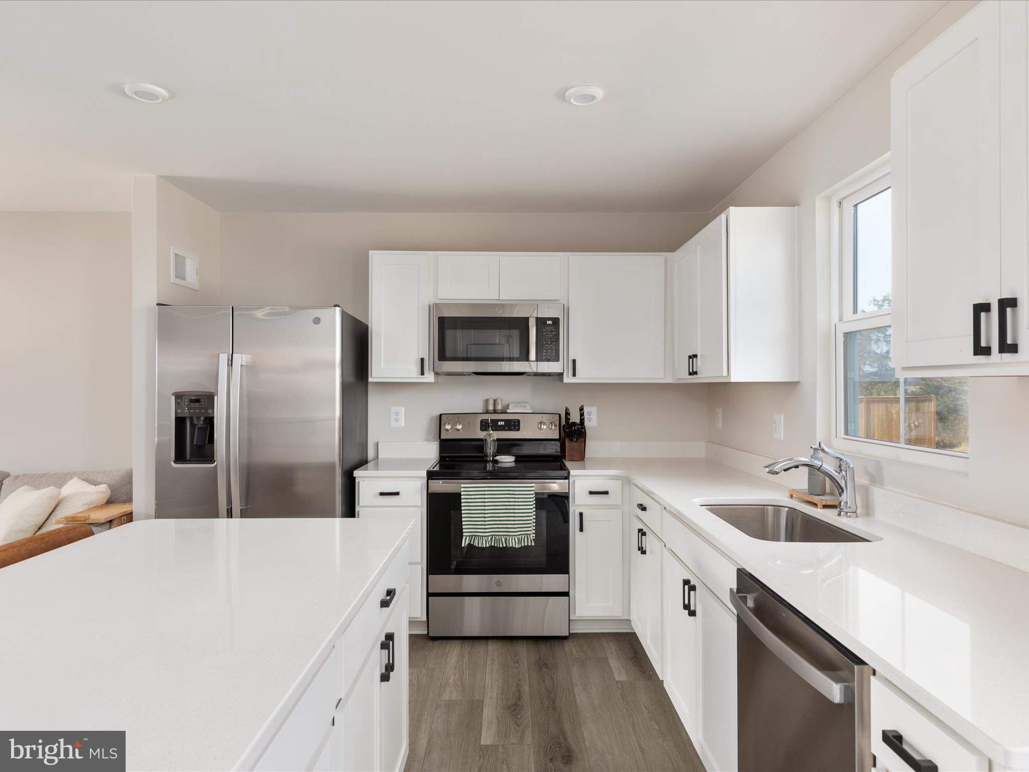 THE VILLAGE AT MIDDLETOWN - Residential