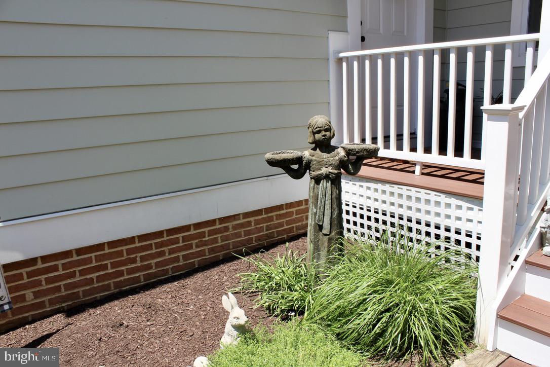 EASTON VILLAGE - Residential
