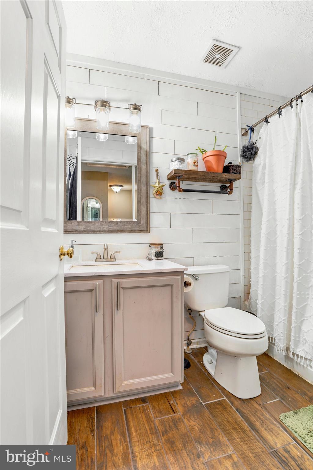 PERKIOMEN CROSSING - Residential