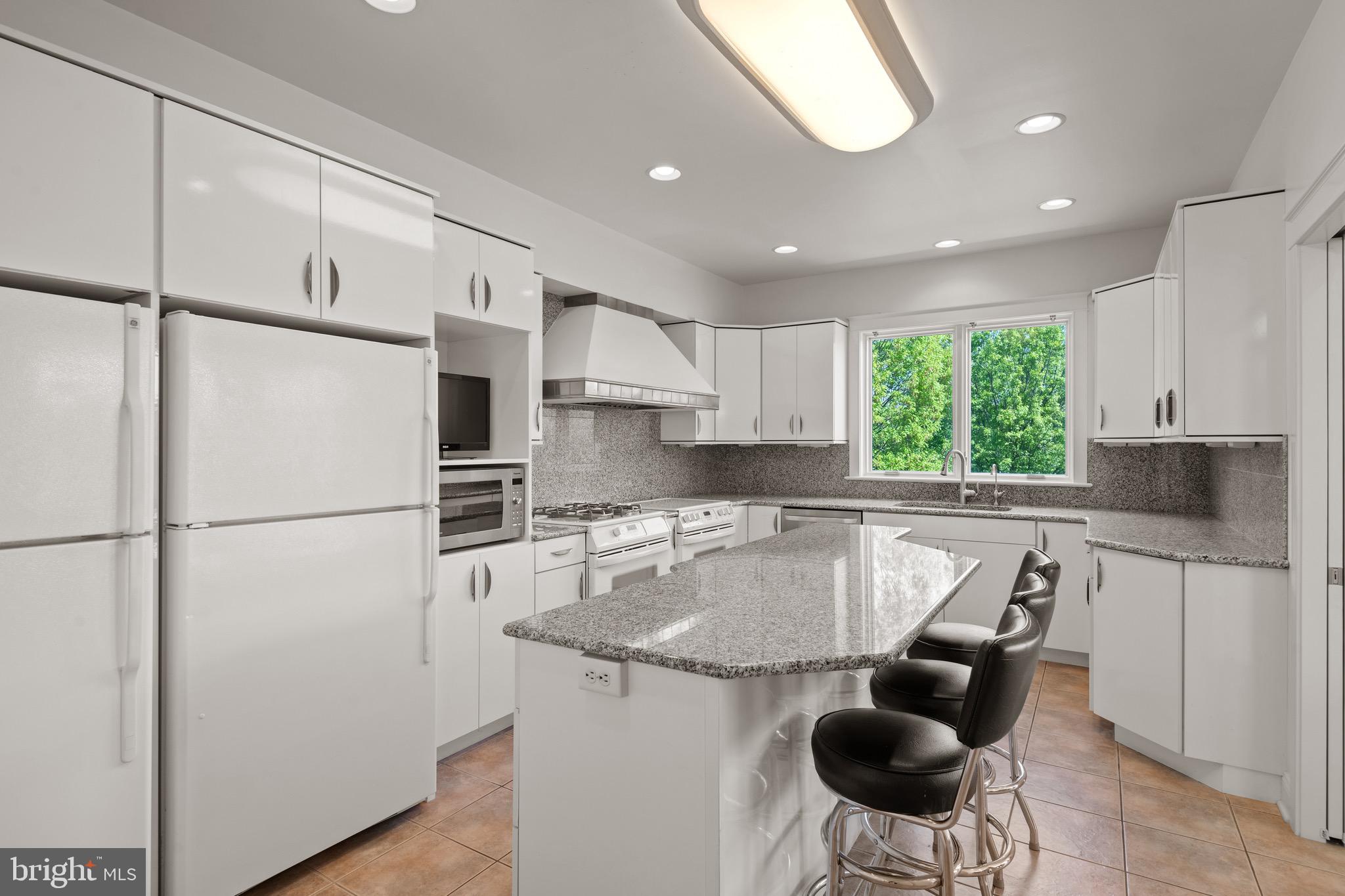 DOE RUN HILLS - Residential