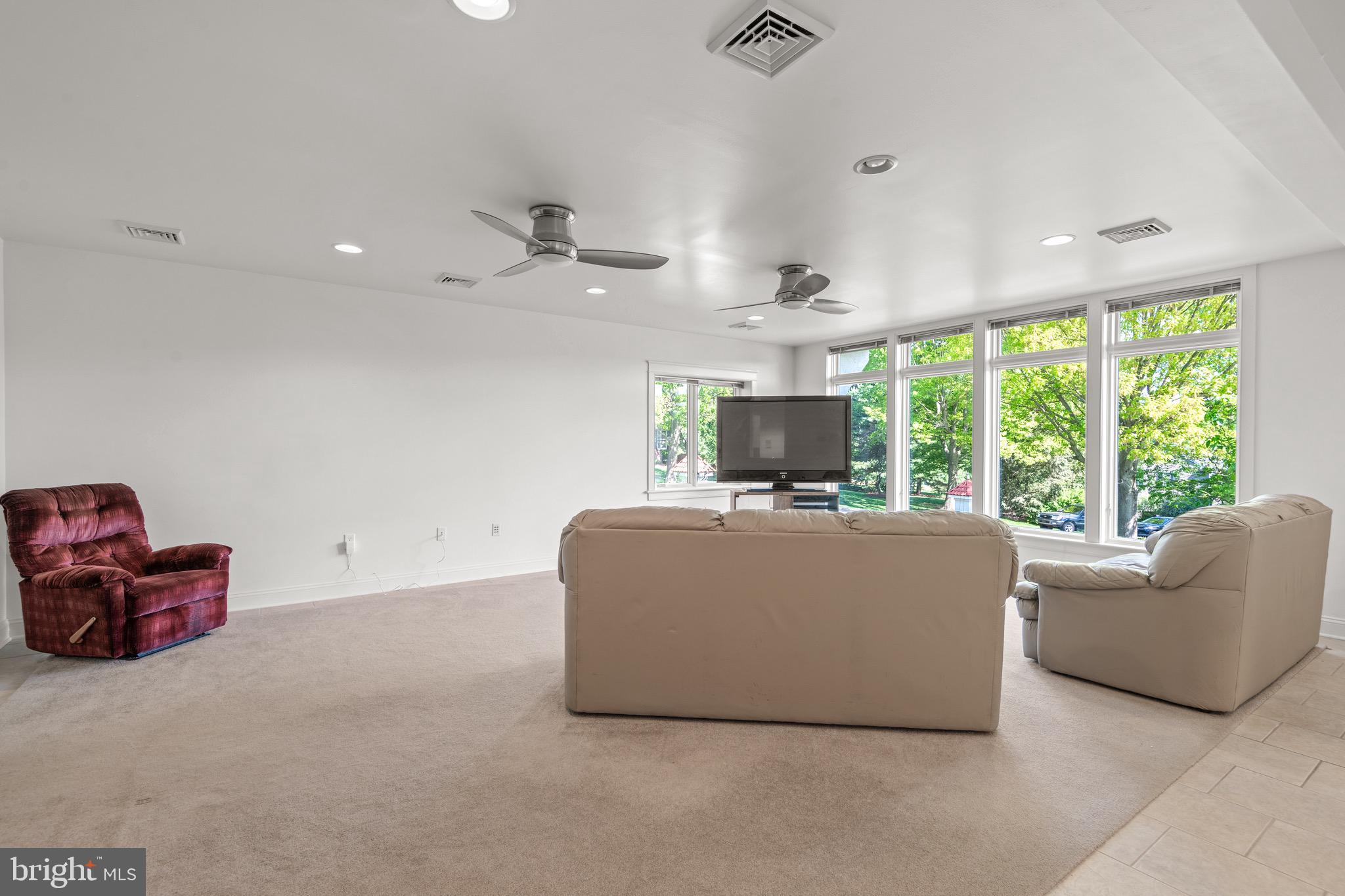 DOE RUN HILLS - Residential