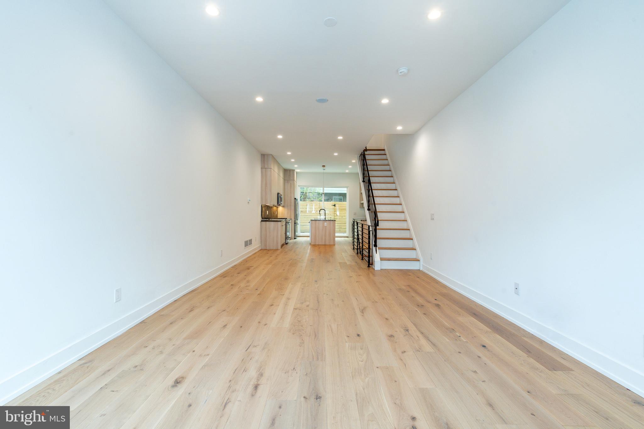 POINT BREEZE - Residential