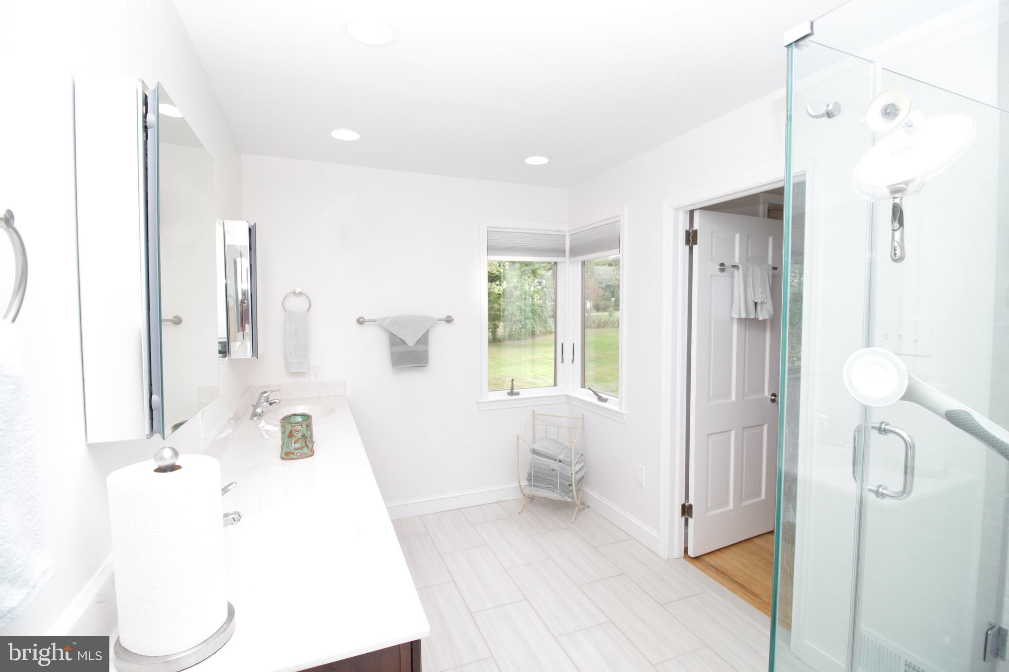PEBBLE HILL - Residential Lease