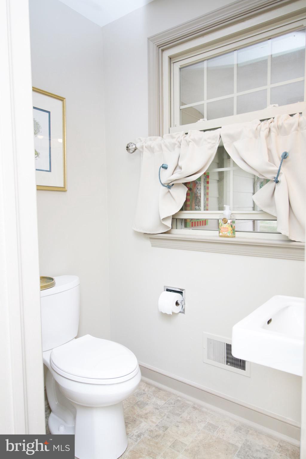 PEBBLE HILL - Residential Lease