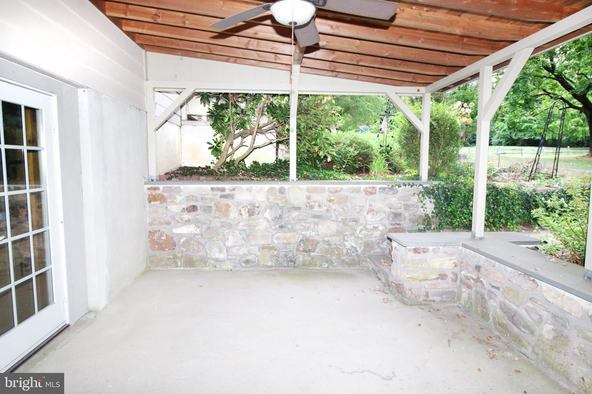 PEBBLE HILL - Residential Lease