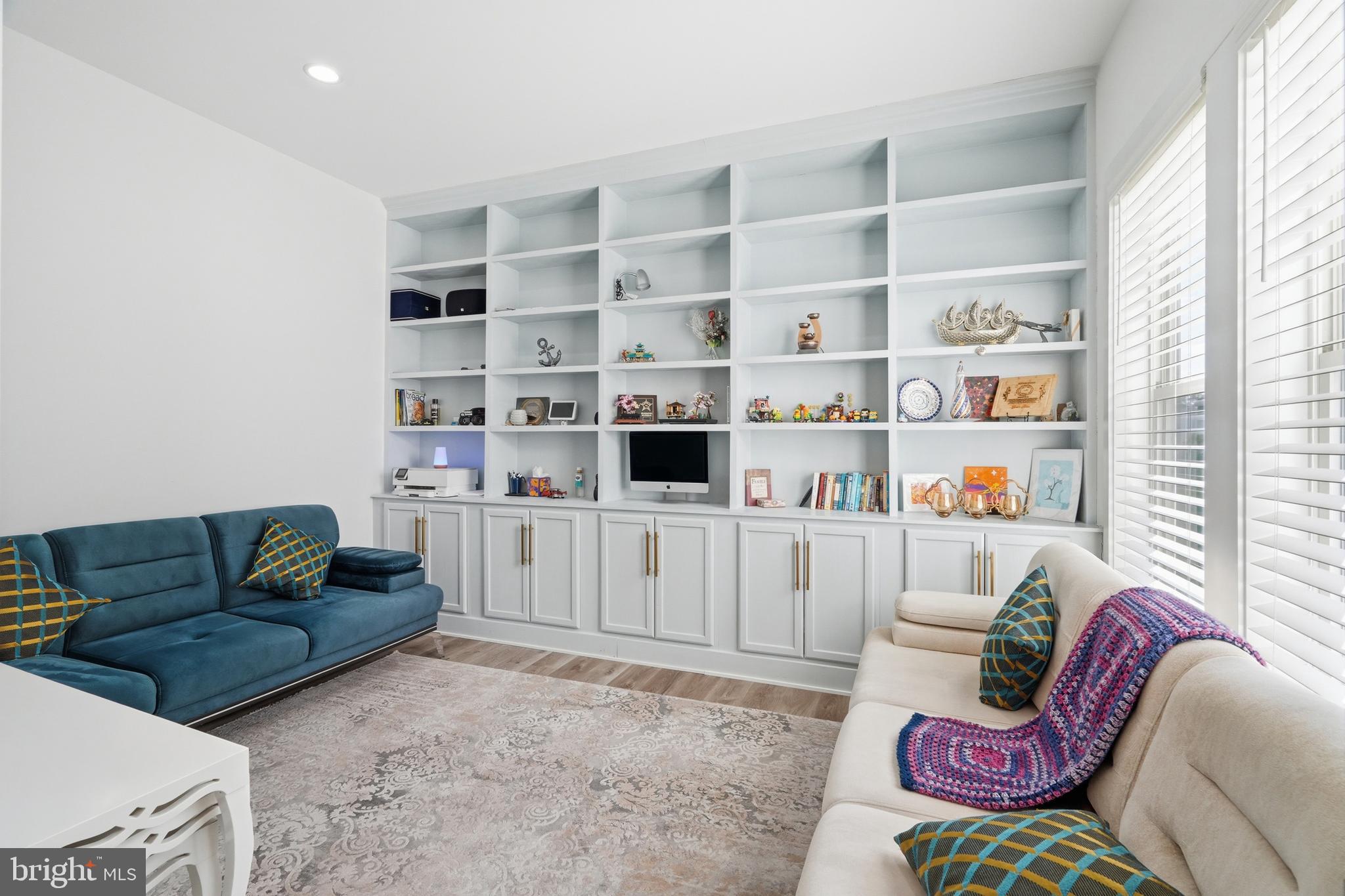 DOMINION VALLEY COUNTRY CLUB - Residential