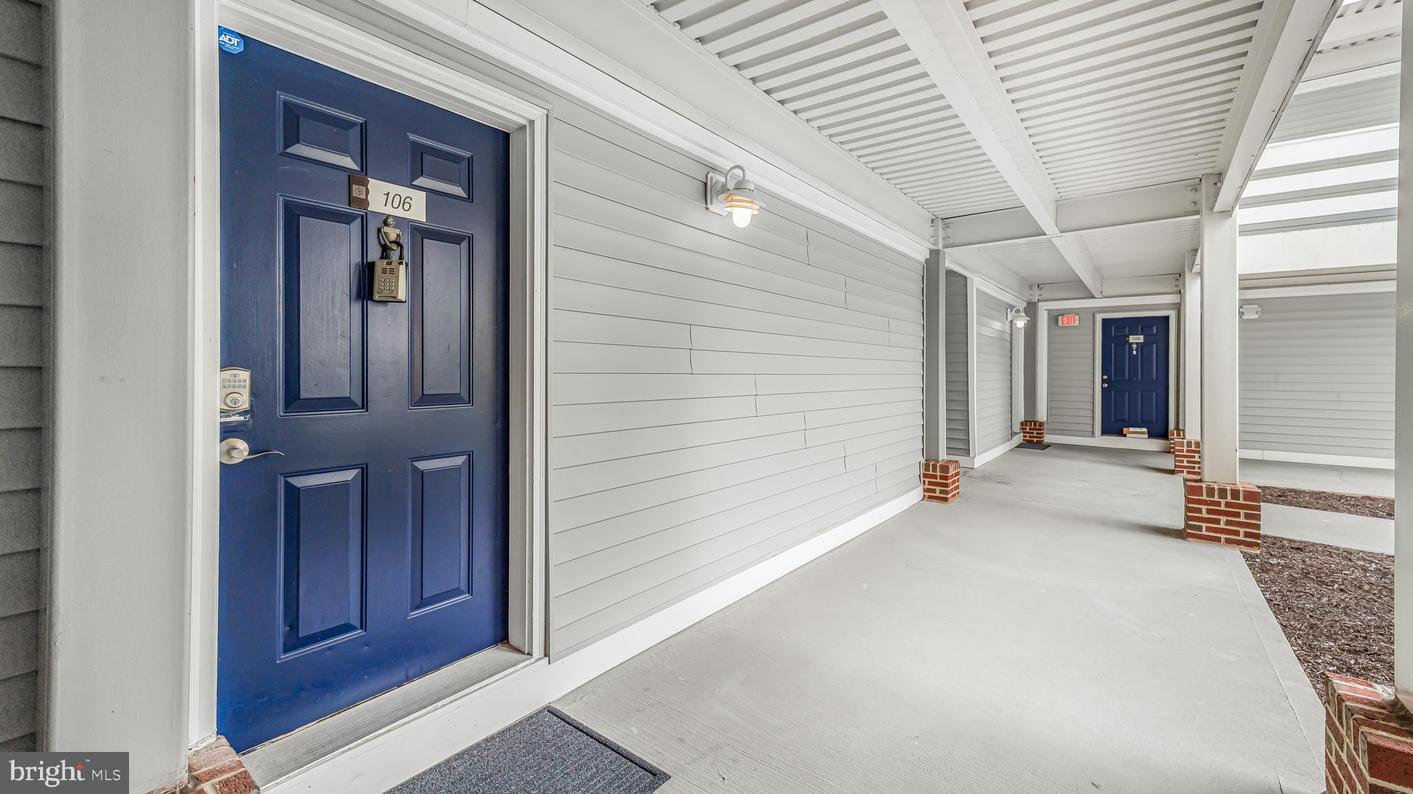FOUR WINDS AT OAKTON - Residential