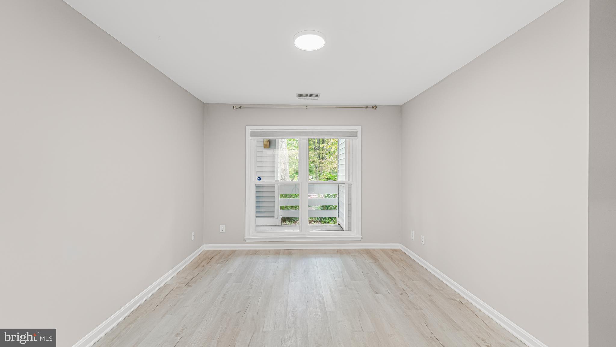 FOUR WINDS AT OAKTON - Residential