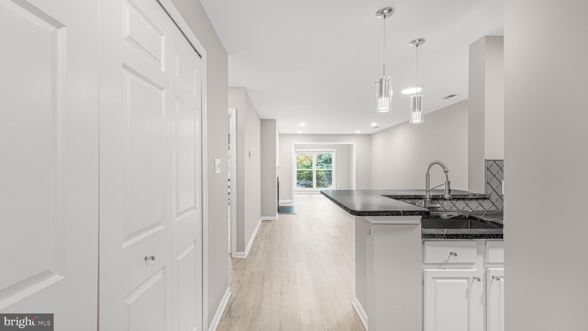 FOUR WINDS AT OAKTON - Residential