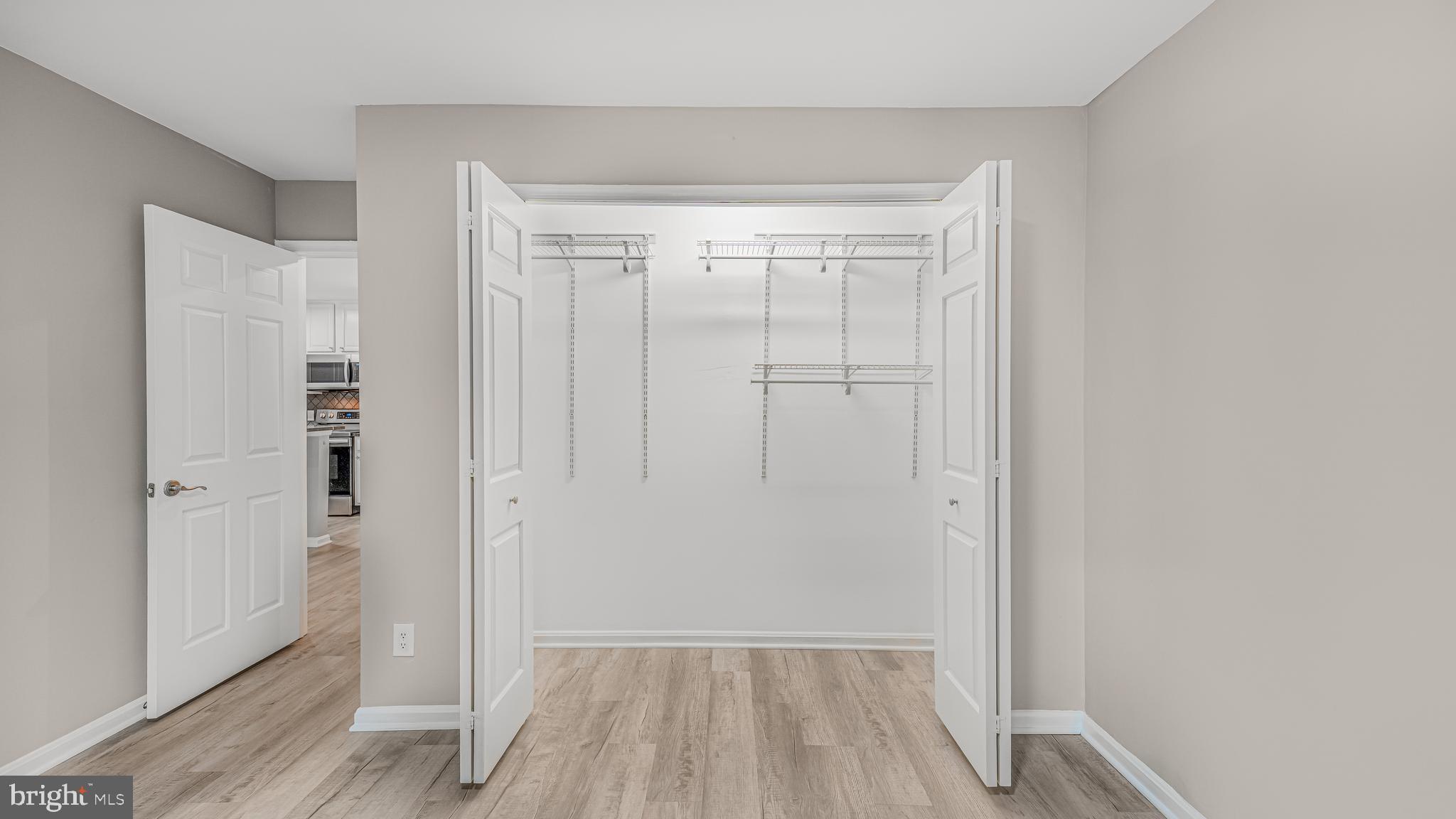 FOUR WINDS AT OAKTON - Residential