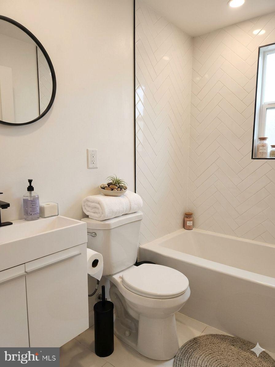 POINT BREEZE - Residential