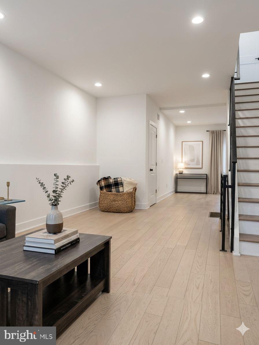 POINT BREEZE - Residential