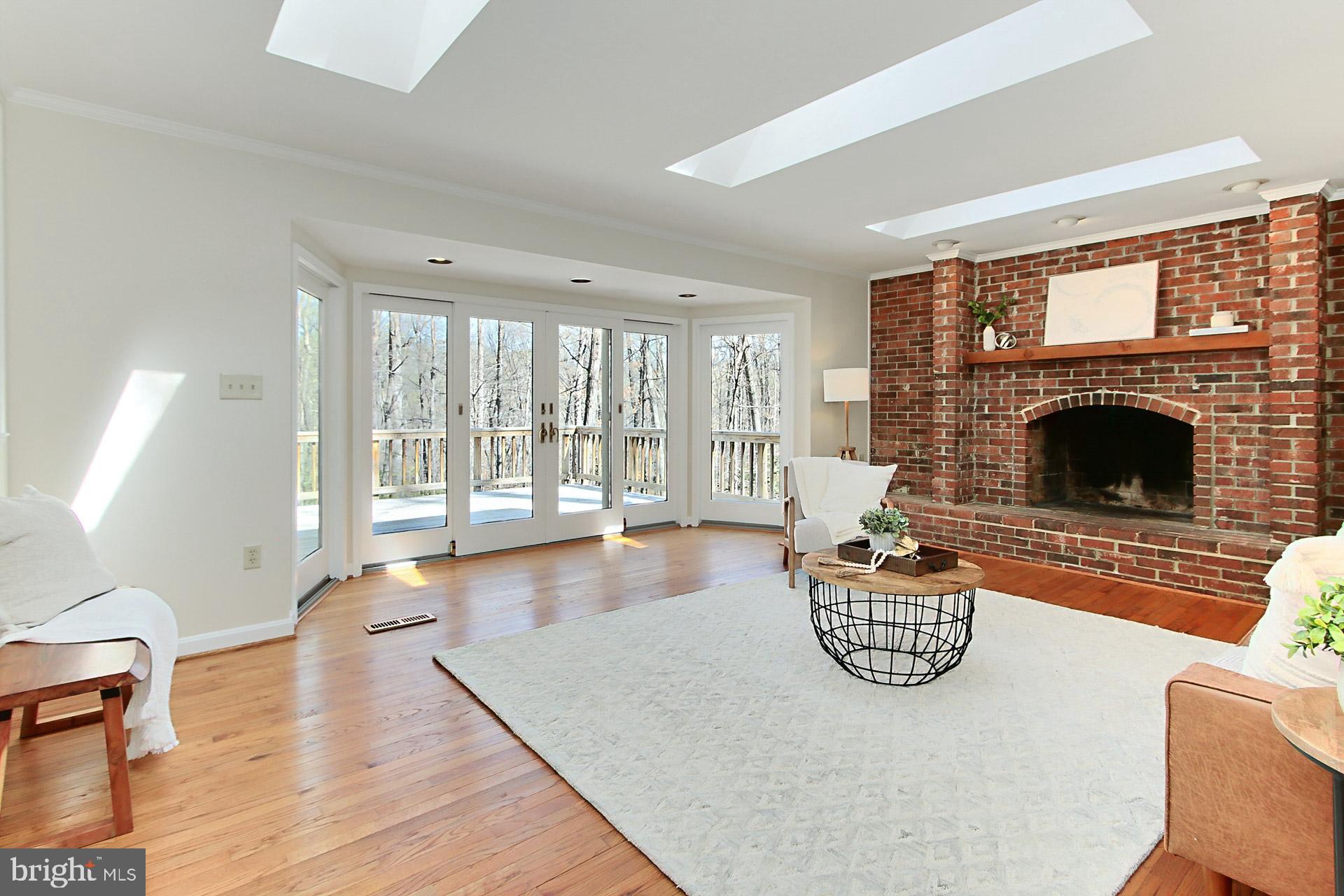 RESTON - Residential