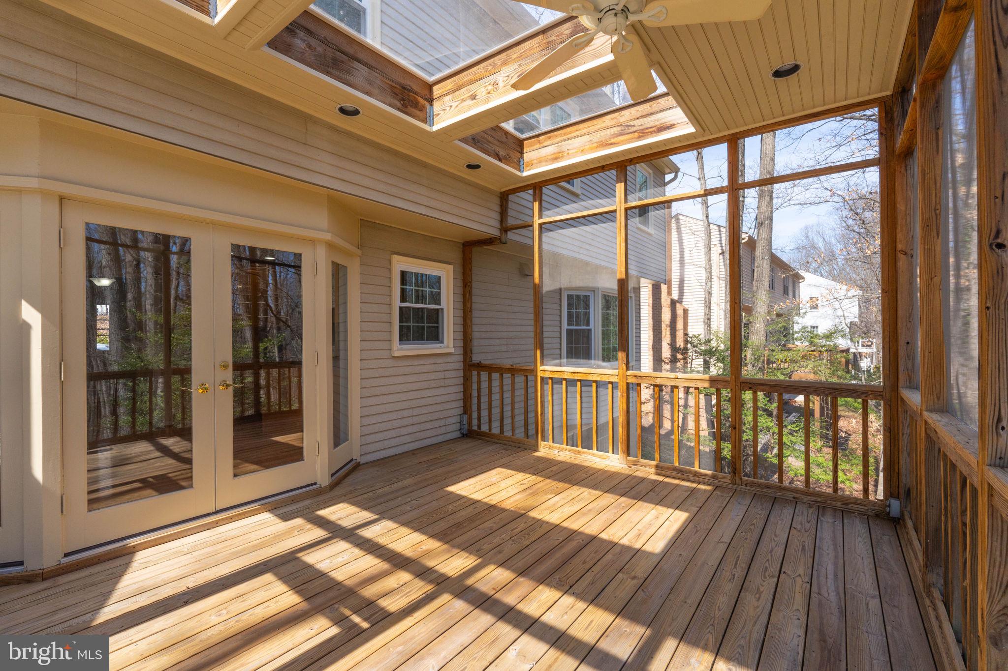 RESTON - Residential