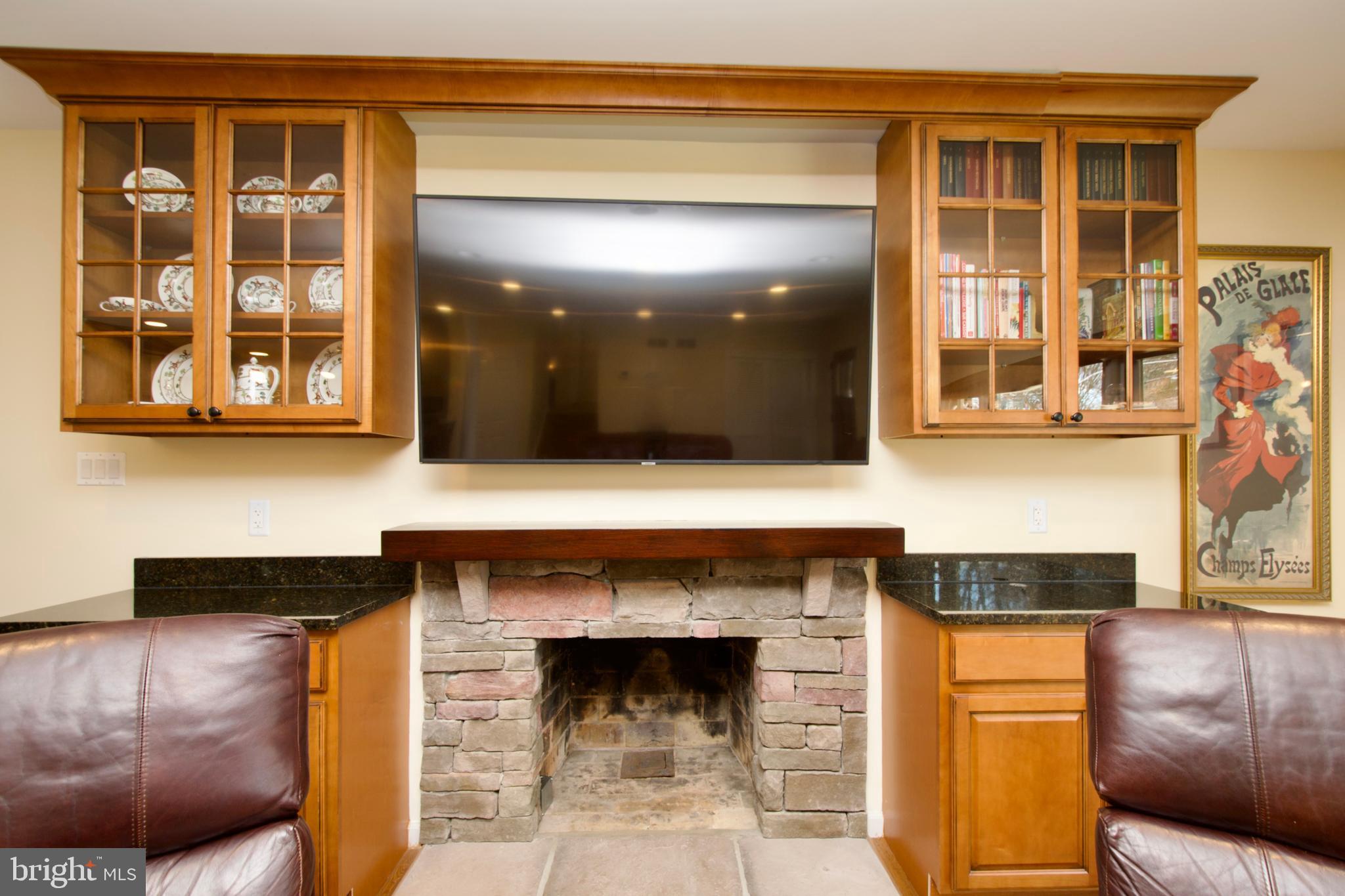 FALLS HILL - Residential