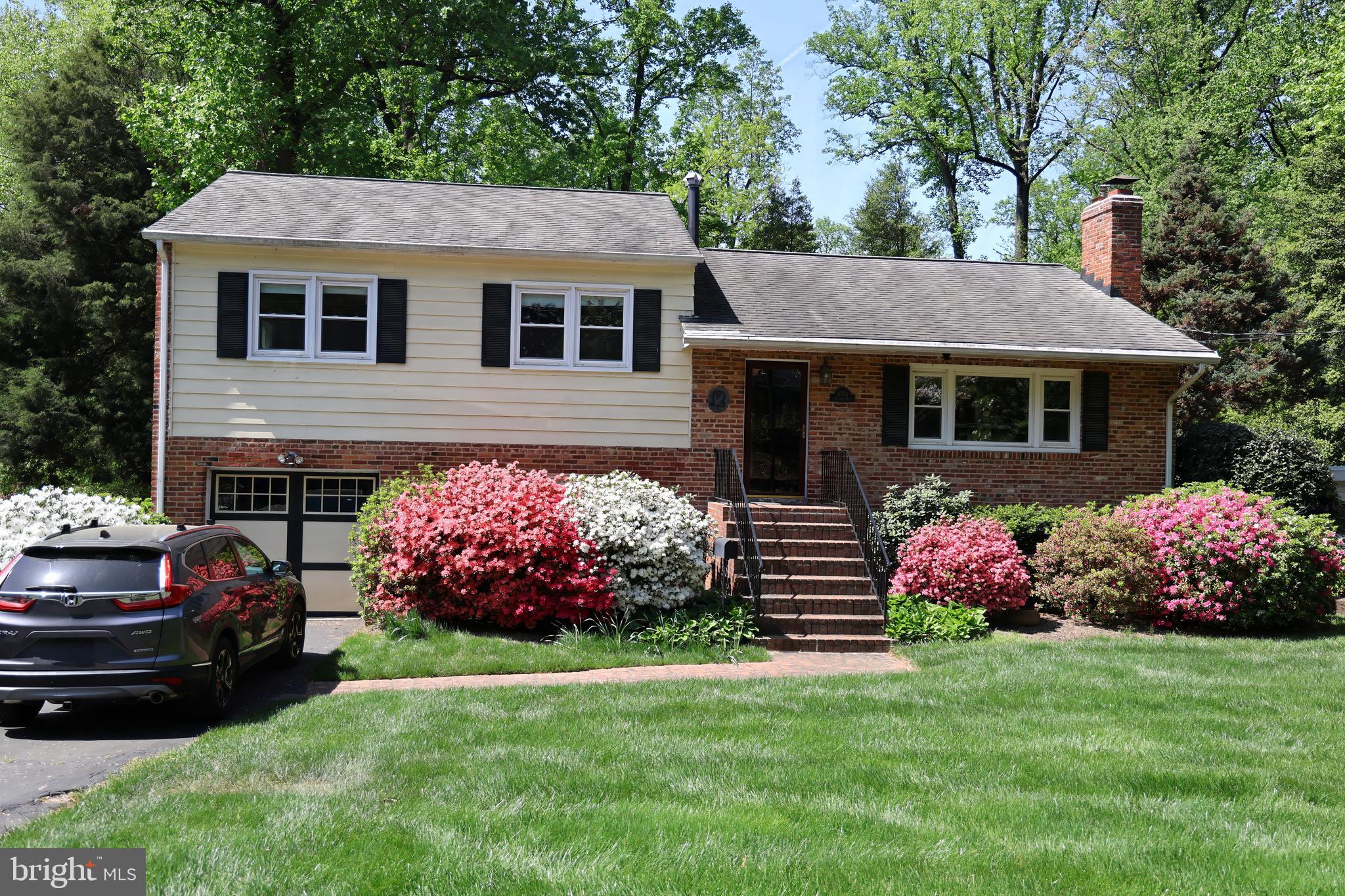 FALLS HILL - Residential