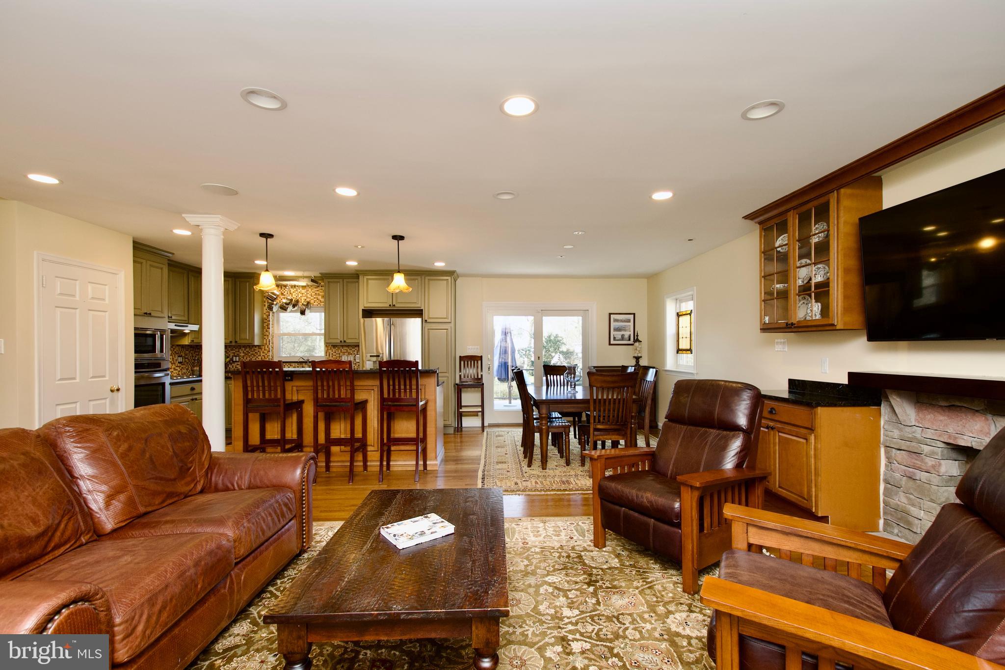 FALLS HILL - Residential