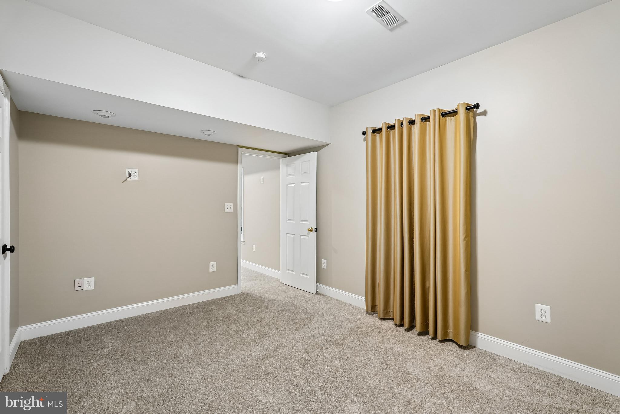 VICTORY LAKES - Residential