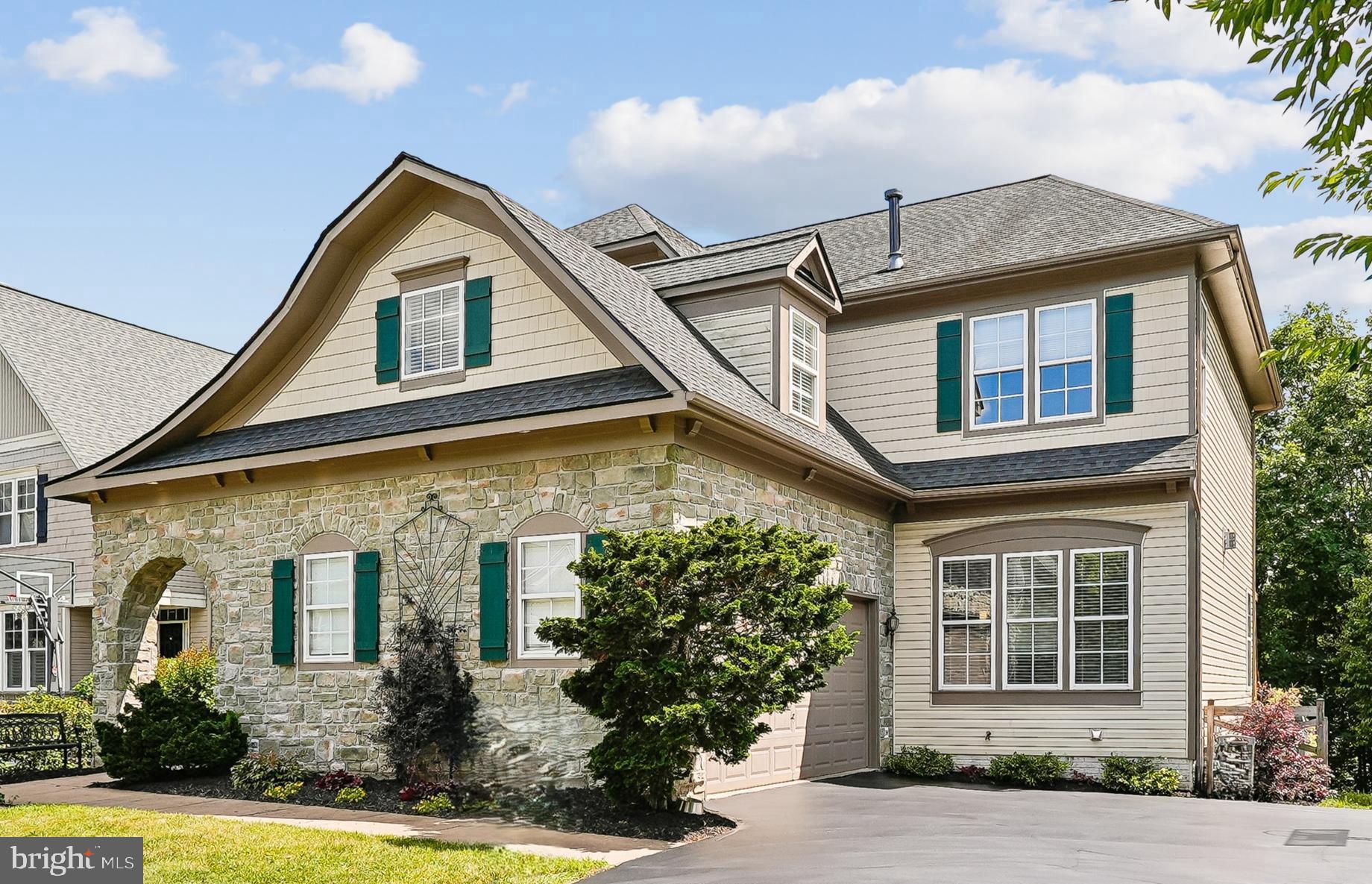VICTORY LAKES - Residential