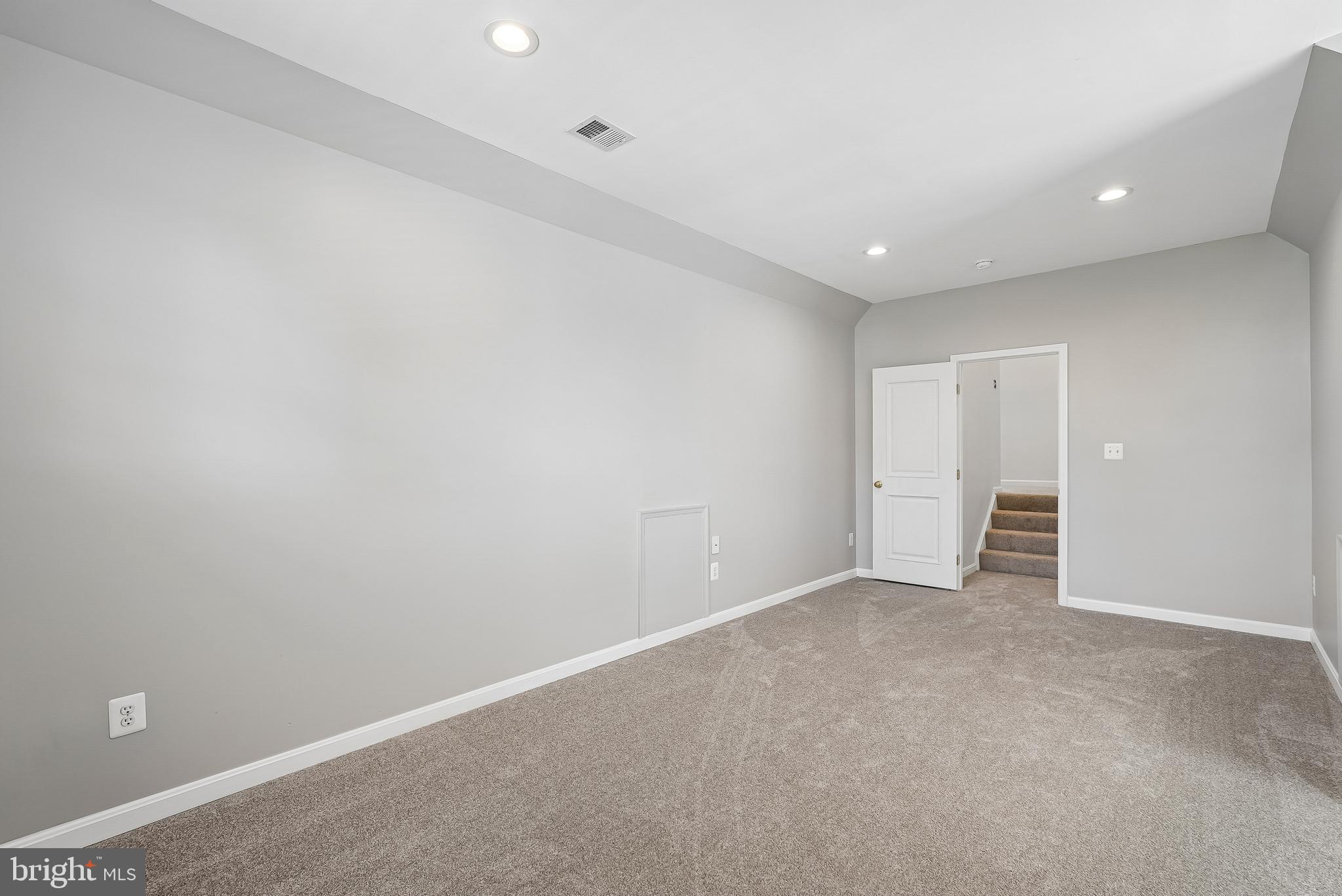 VICTORY LAKES - Residential