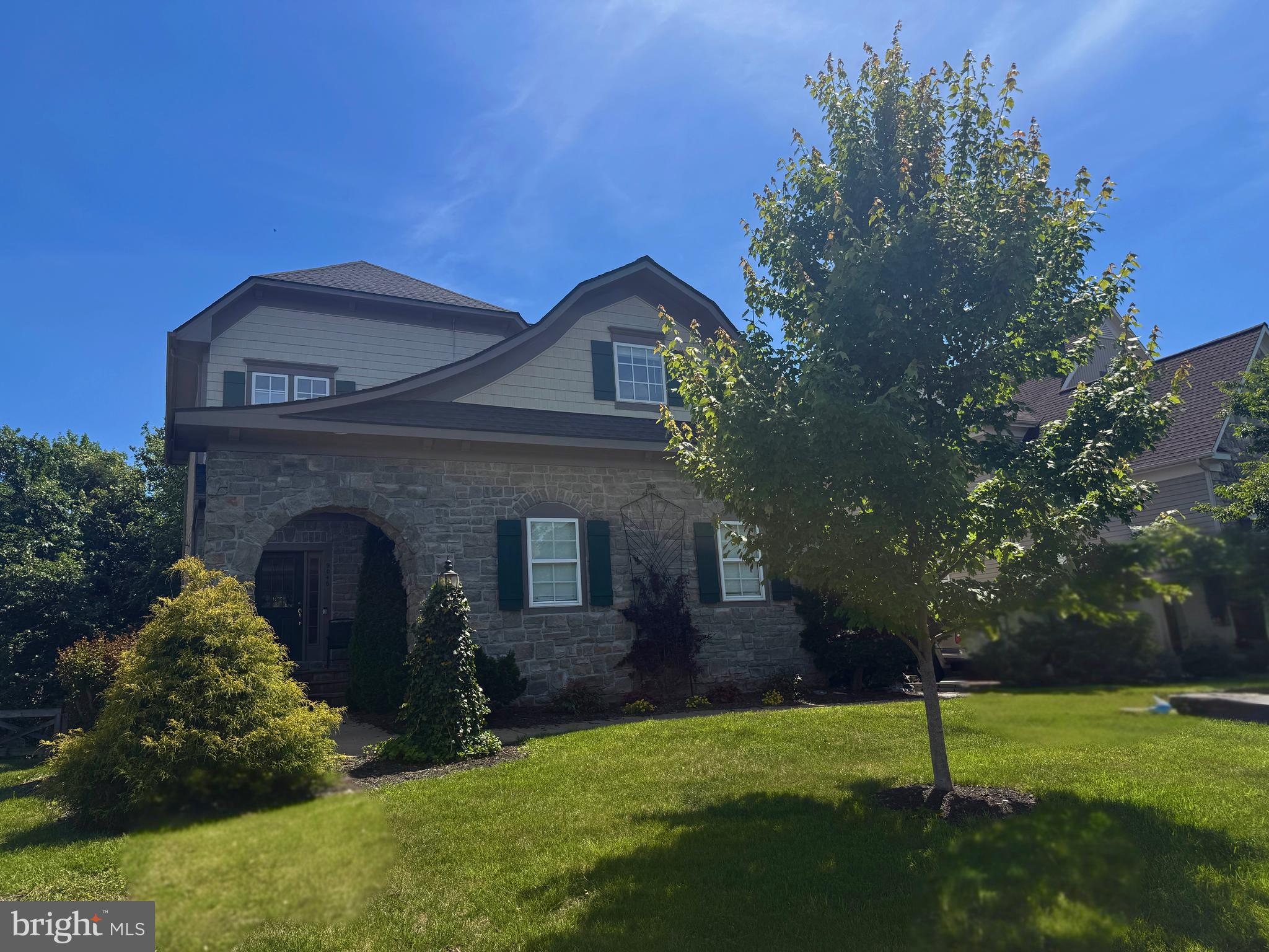 VICTORY LAKES - Residential