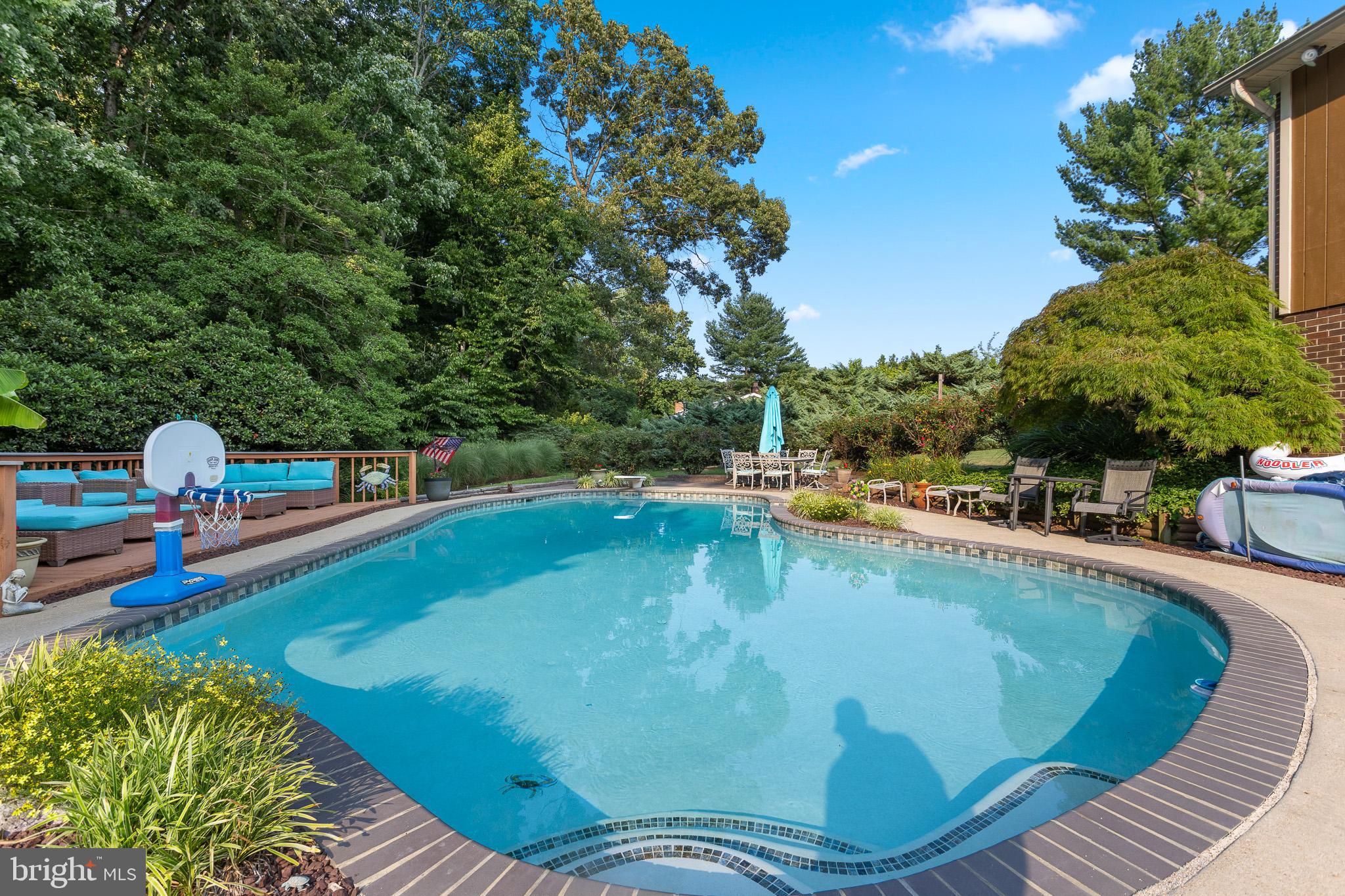 ASHWOOD MANOR - Residential