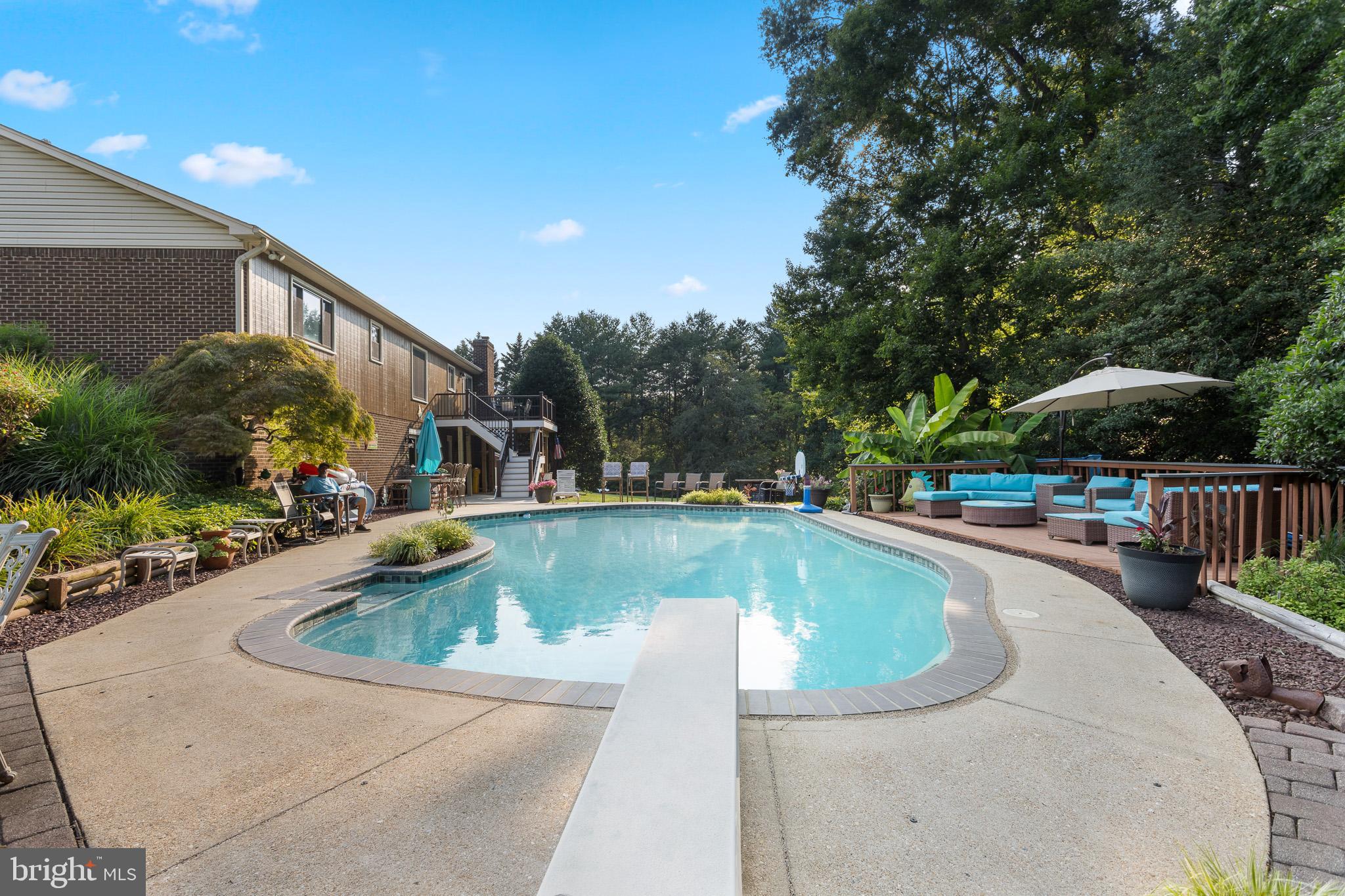 ASHWOOD MANOR - Residential