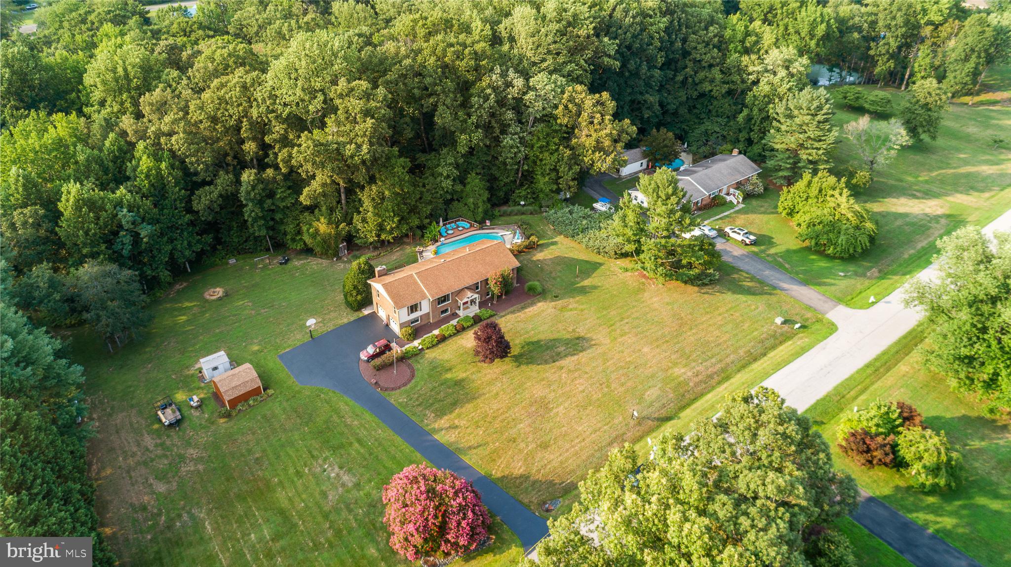 ASHWOOD MANOR - Residential