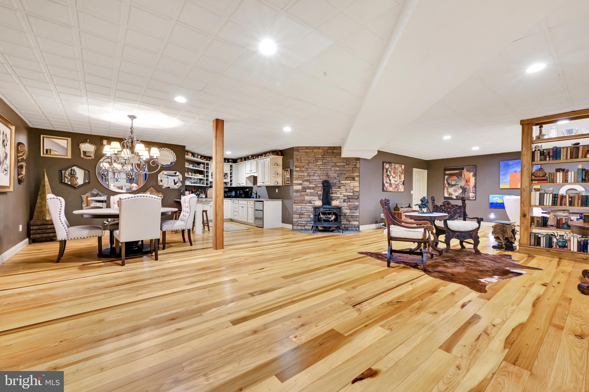 AUTUMN LEAF ESTATES - Residential