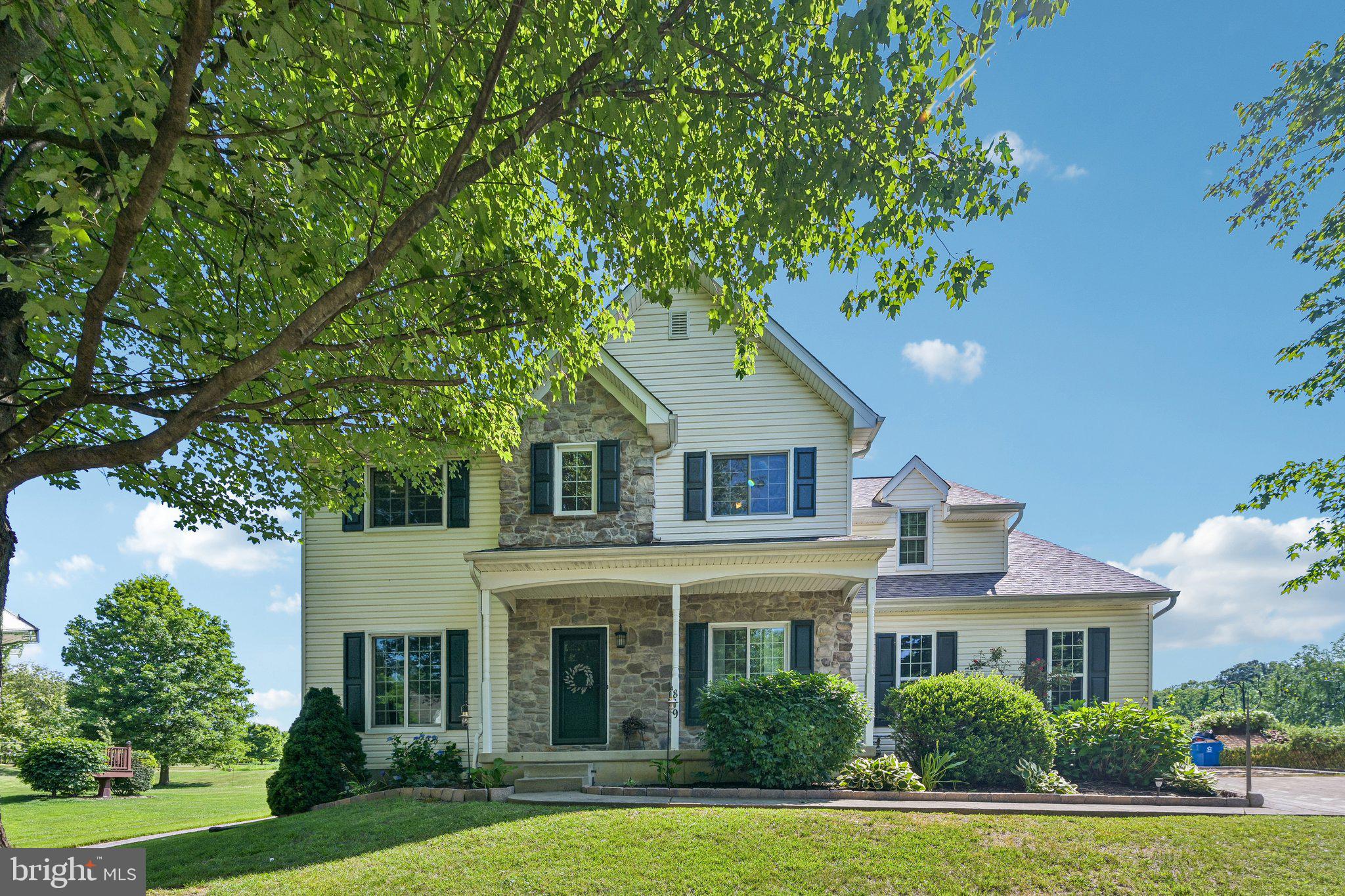 LAMBORN HUNT - Residential