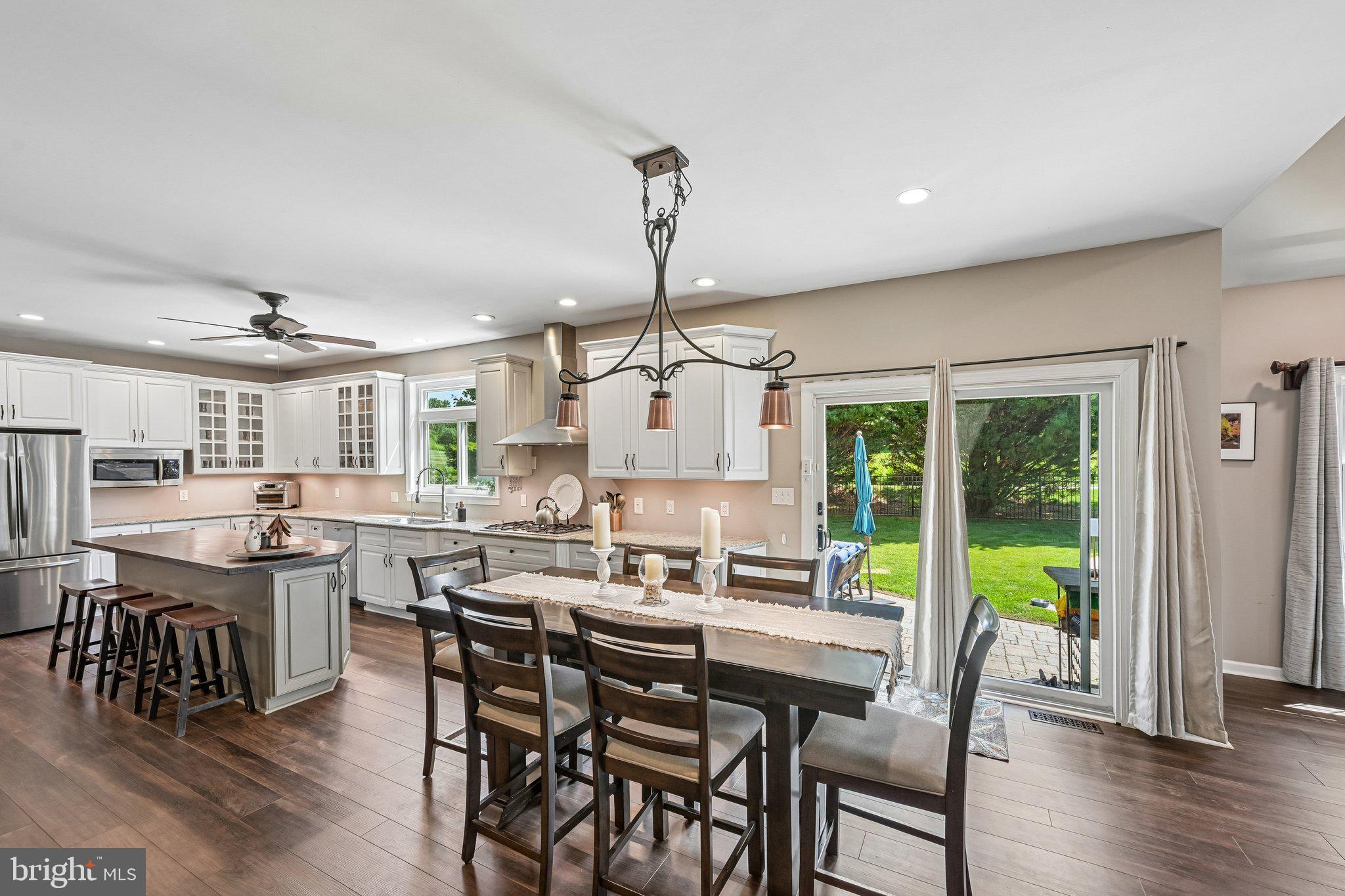 LAMBORN HUNT - Residential