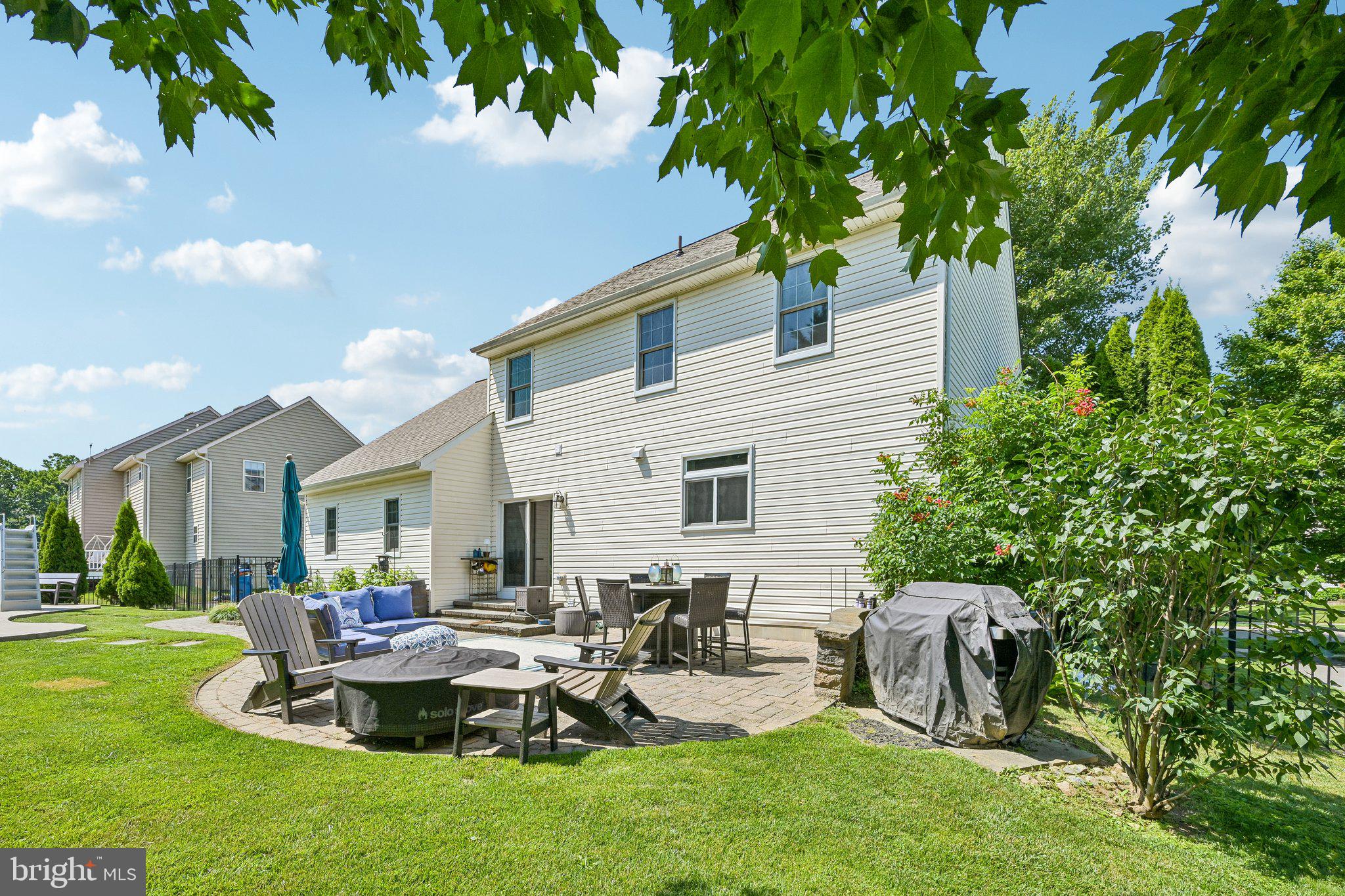 LAMBORN HUNT - Residential