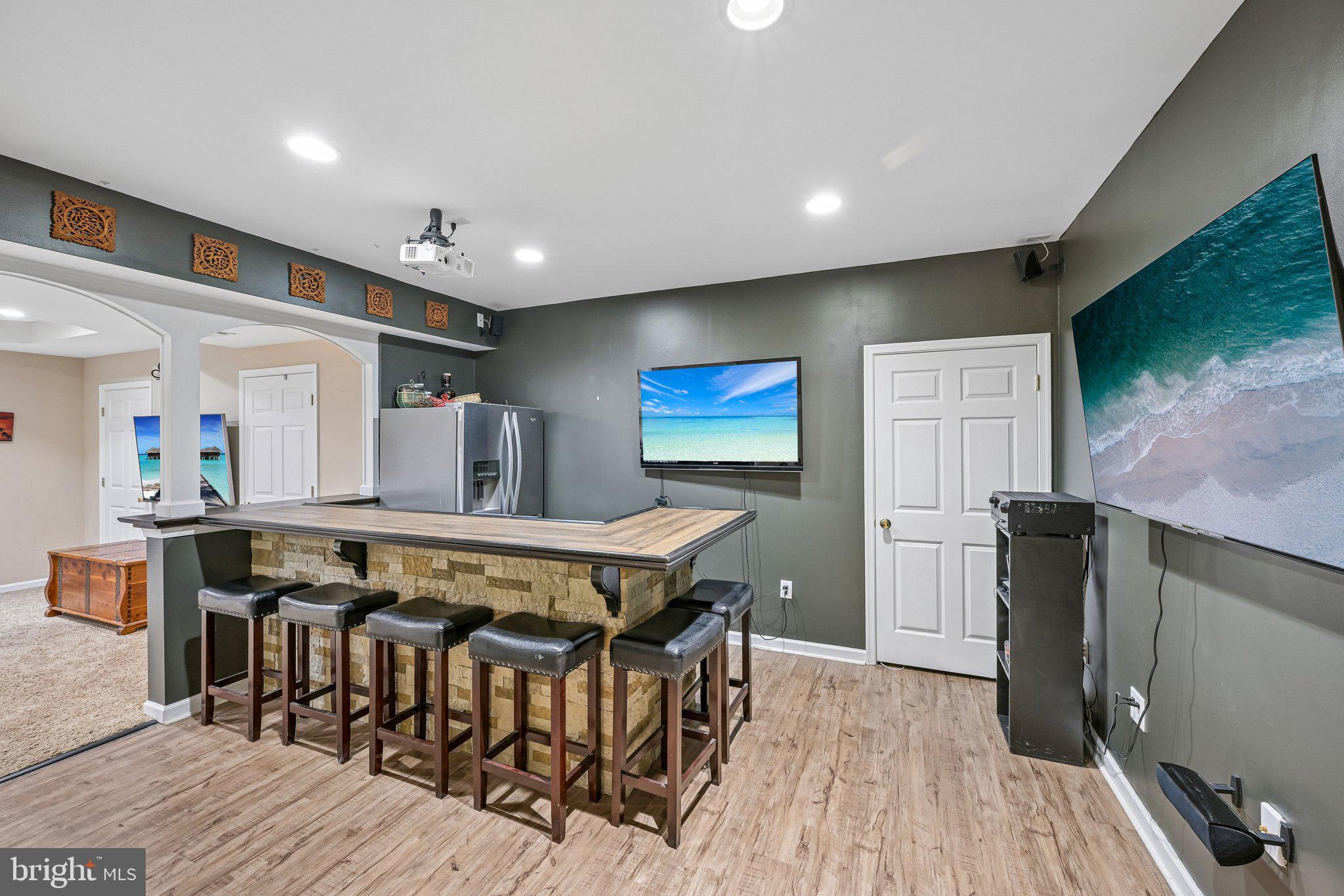 LAMBORN HUNT - Residential